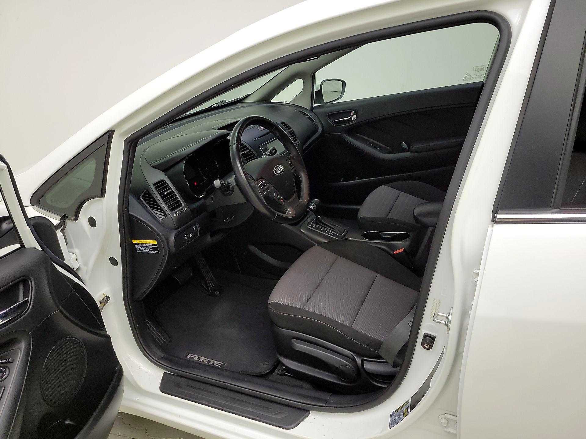Thumbnail: 2014 Kia Forte - 11