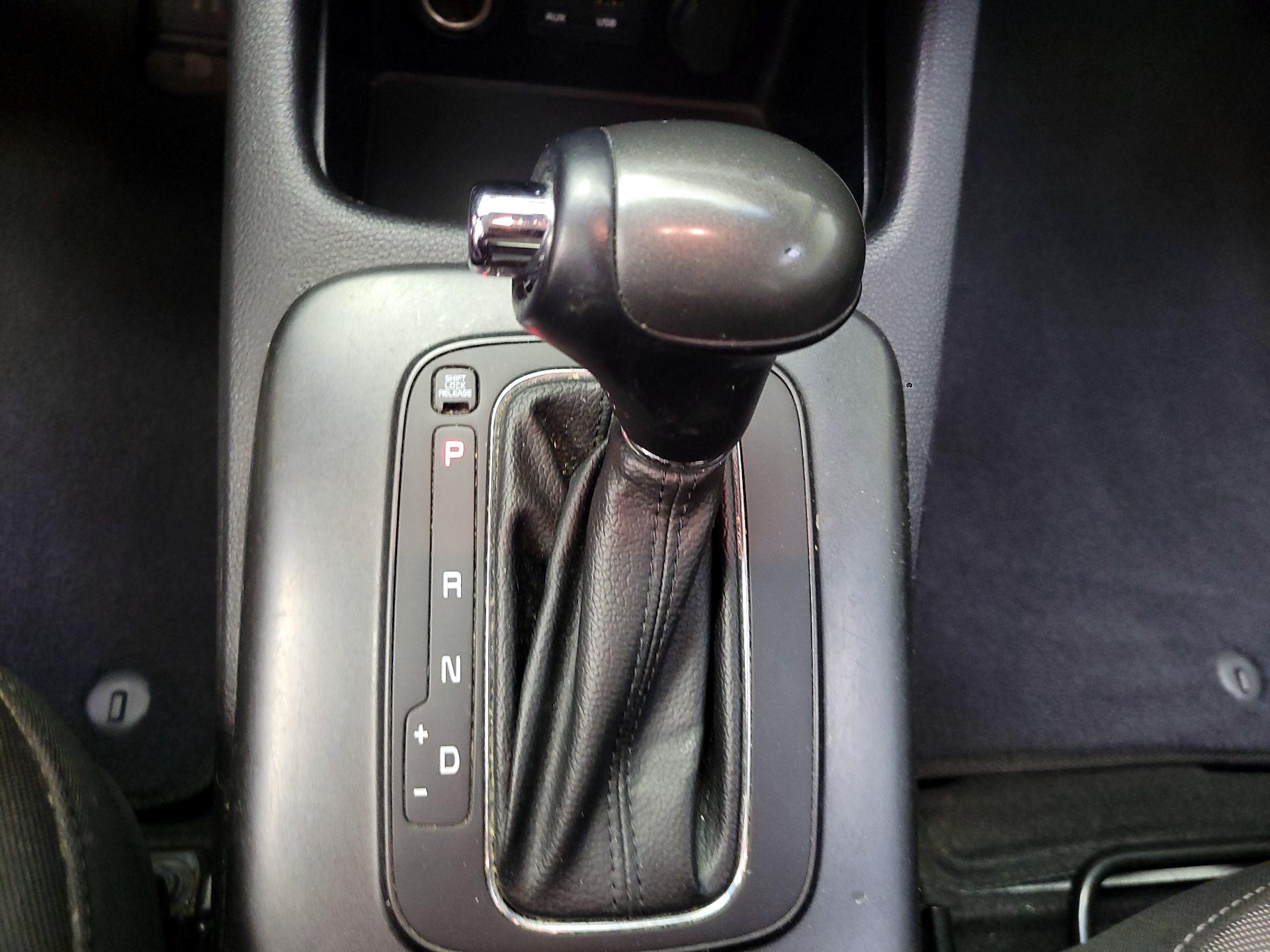 Thumbnail: 2014 Kia Forte - 17