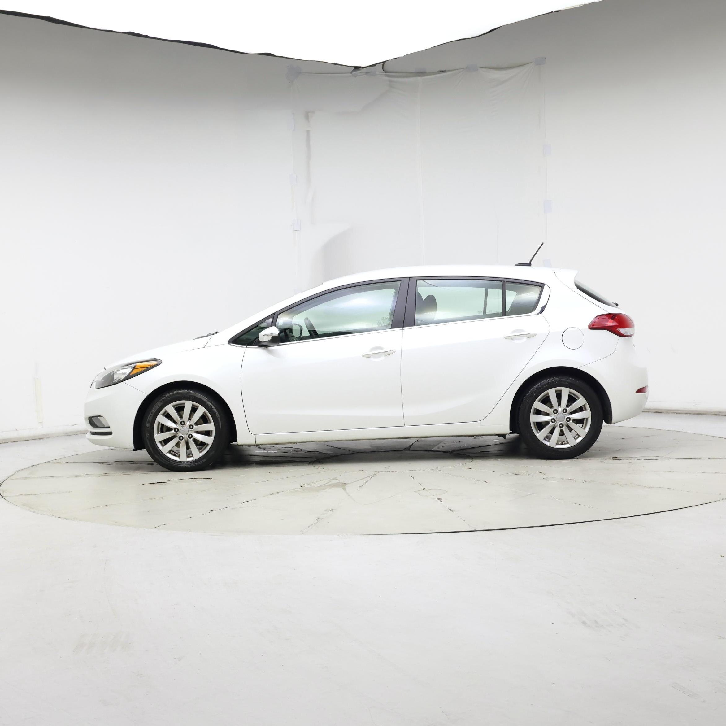 Thumbnail: 2014 Kia Forte - 3