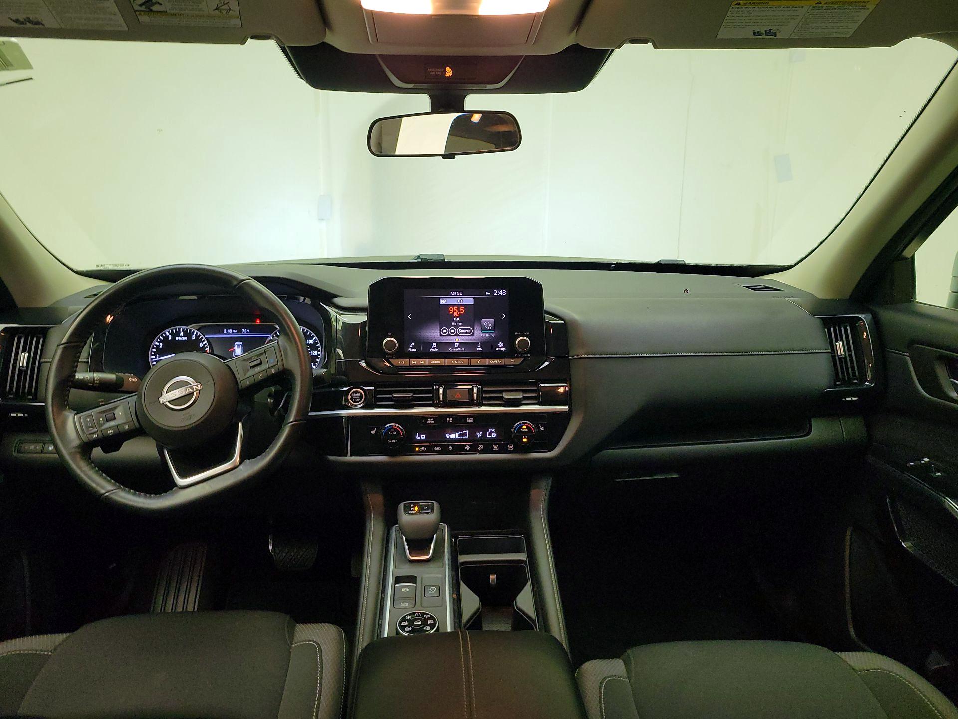 Thumbnail: 2022 Nissan Pathfinder - 9