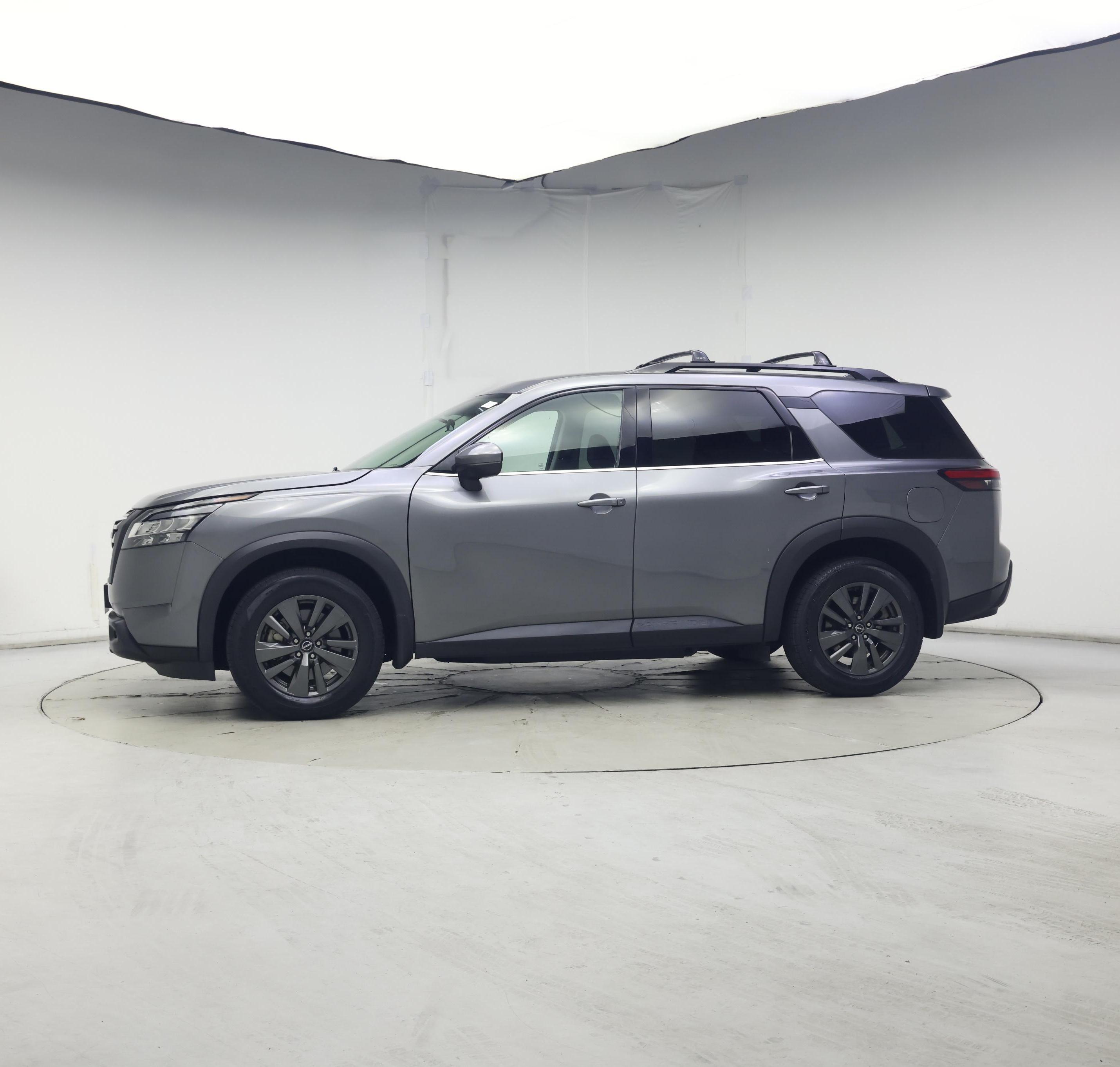 Thumbnail: 2022 Nissan Pathfinder - 3