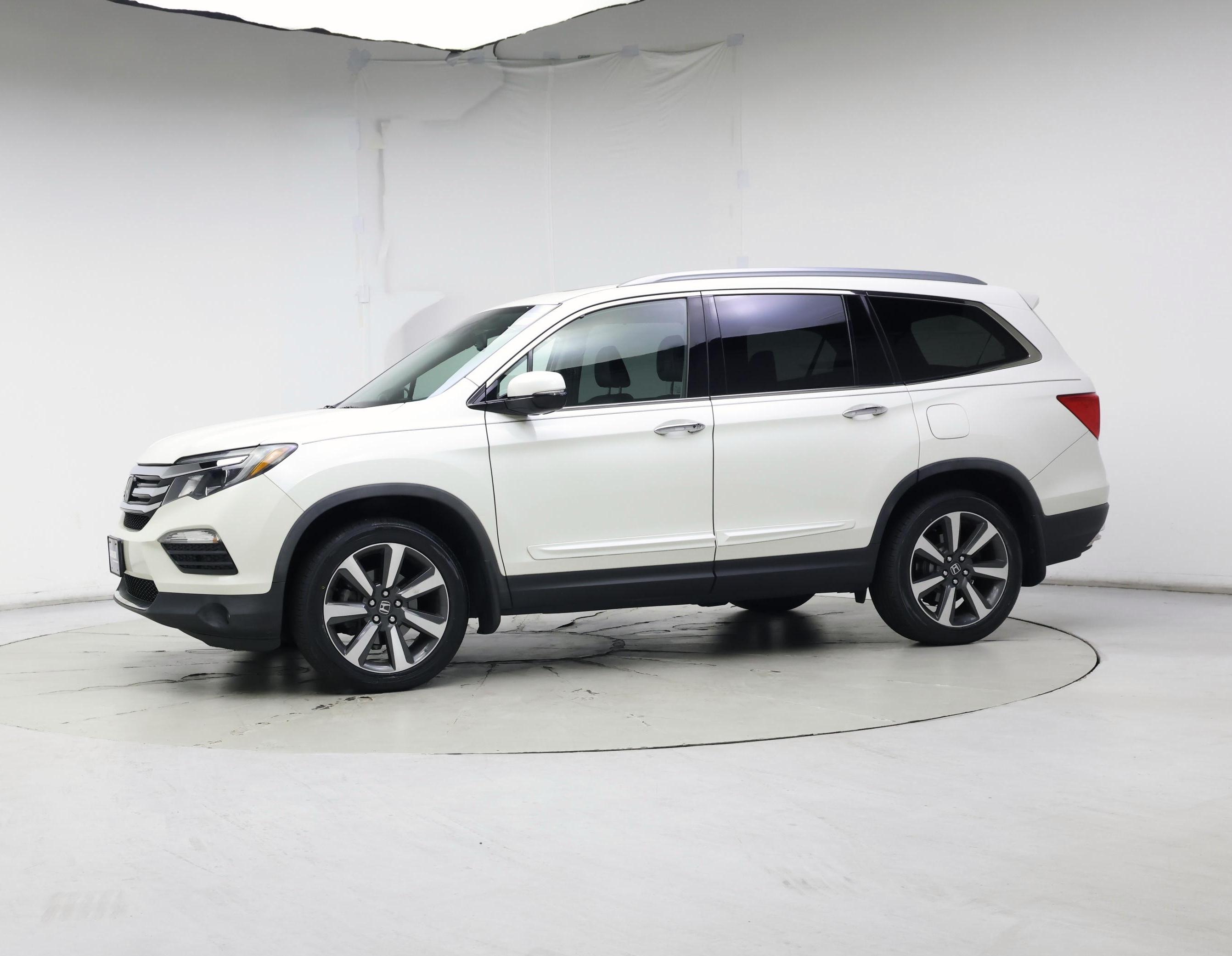 Thumbnail: 2018 Honda Pilot - 3