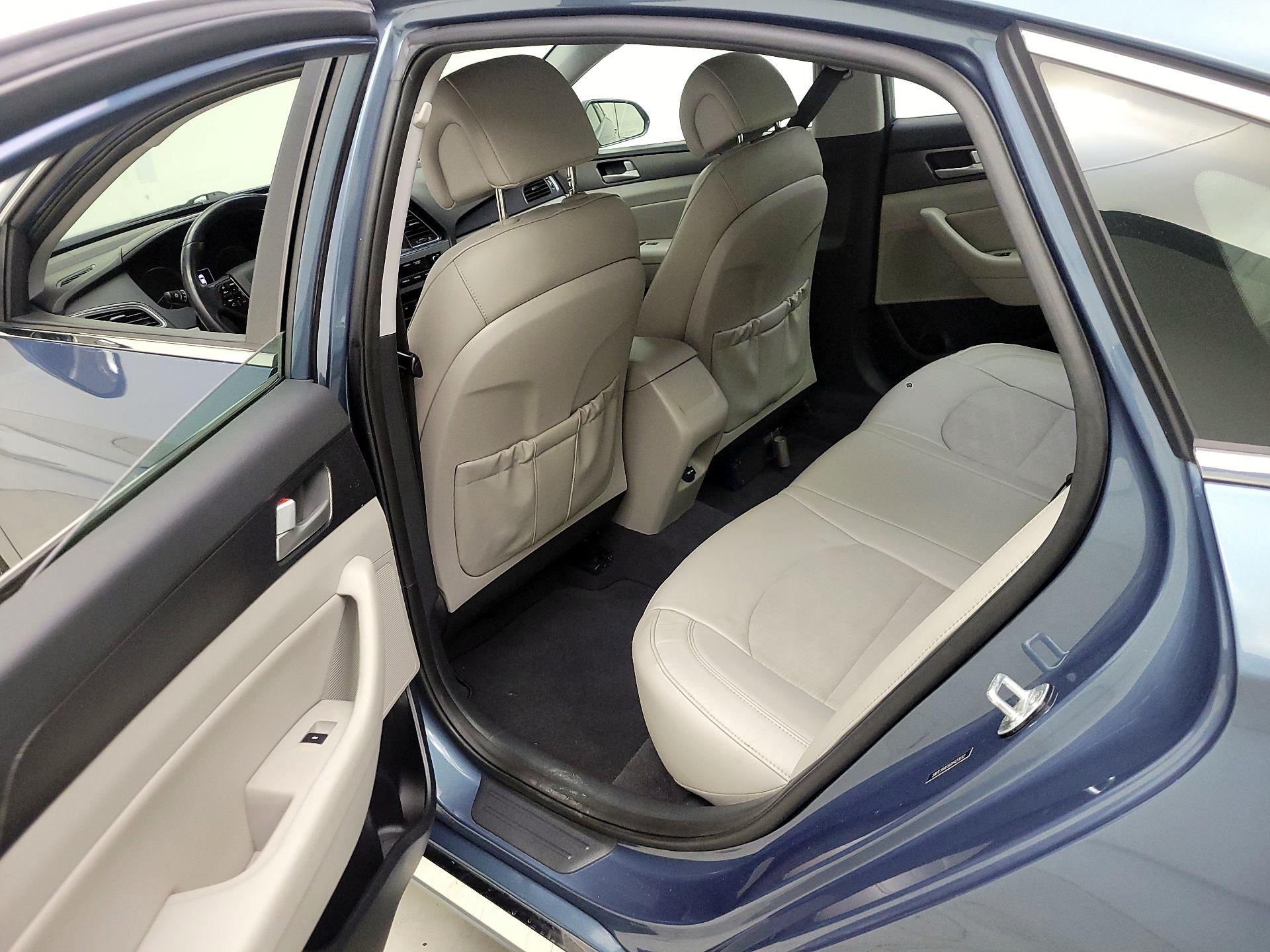 Thumbnail: 2016 Hyundai Sonata - 19
