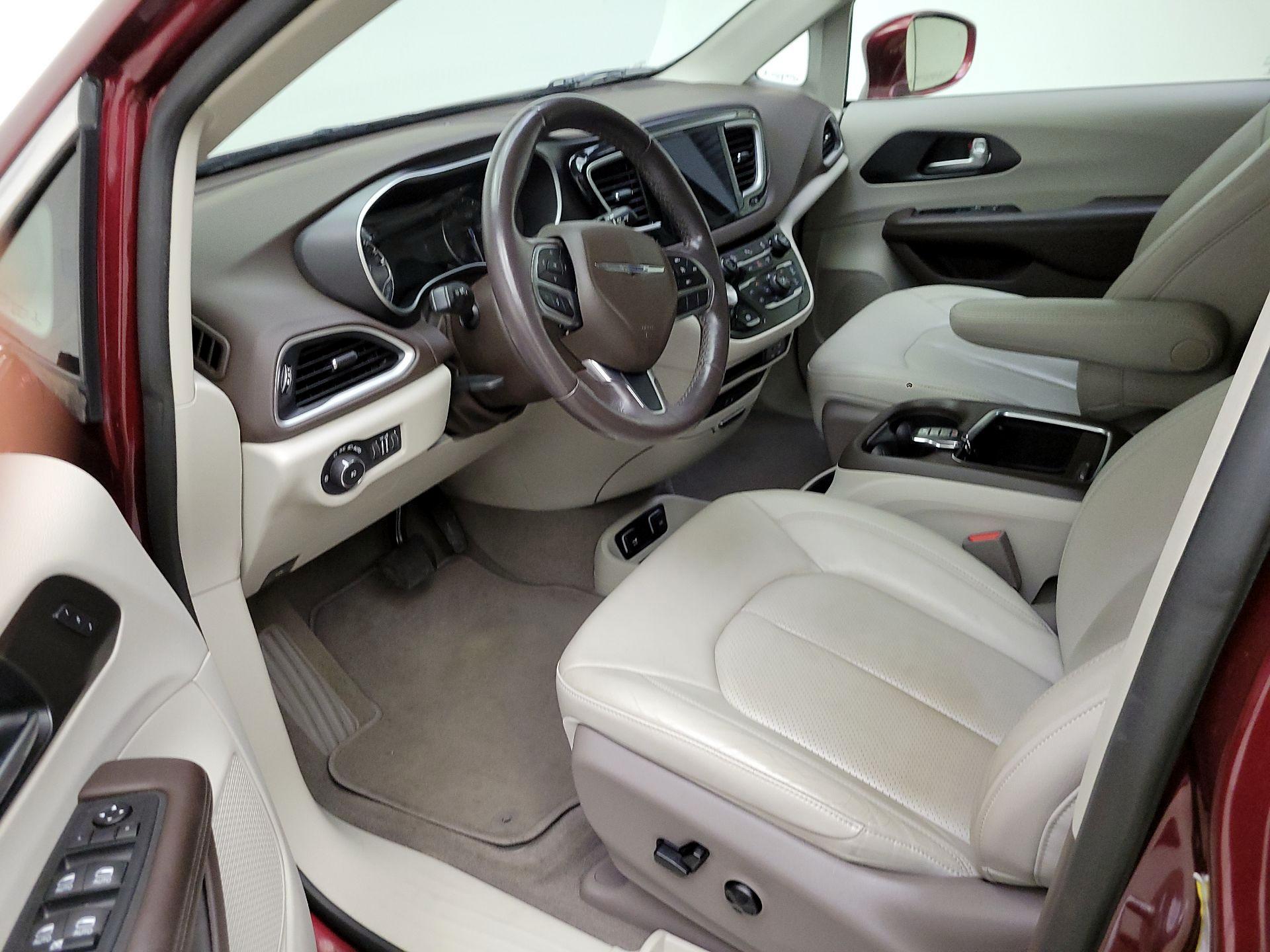 Thumbnail: 2020 Chrysler Pacifica - 11