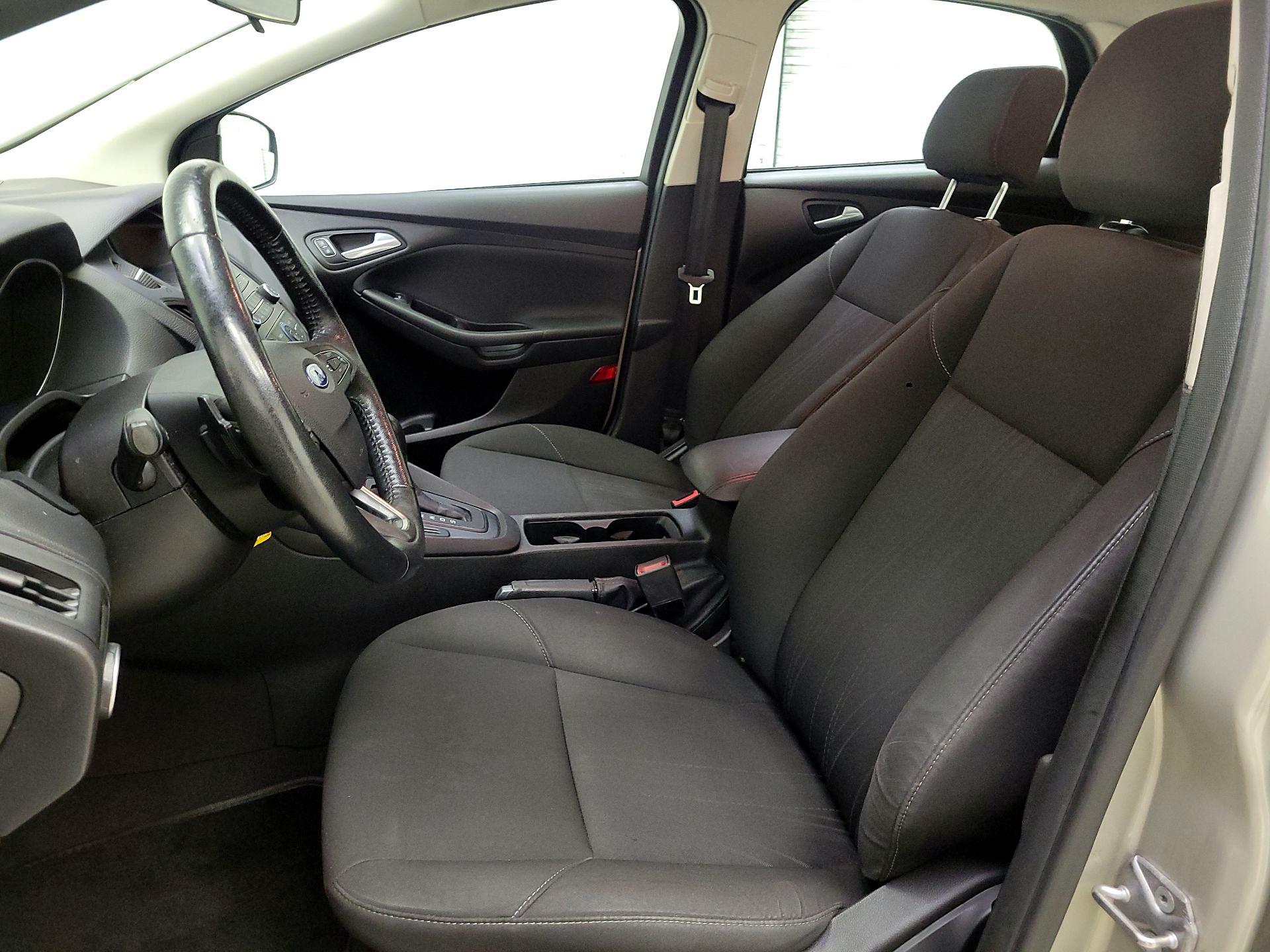 Thumbnail: 2015 Ford Focus - 11