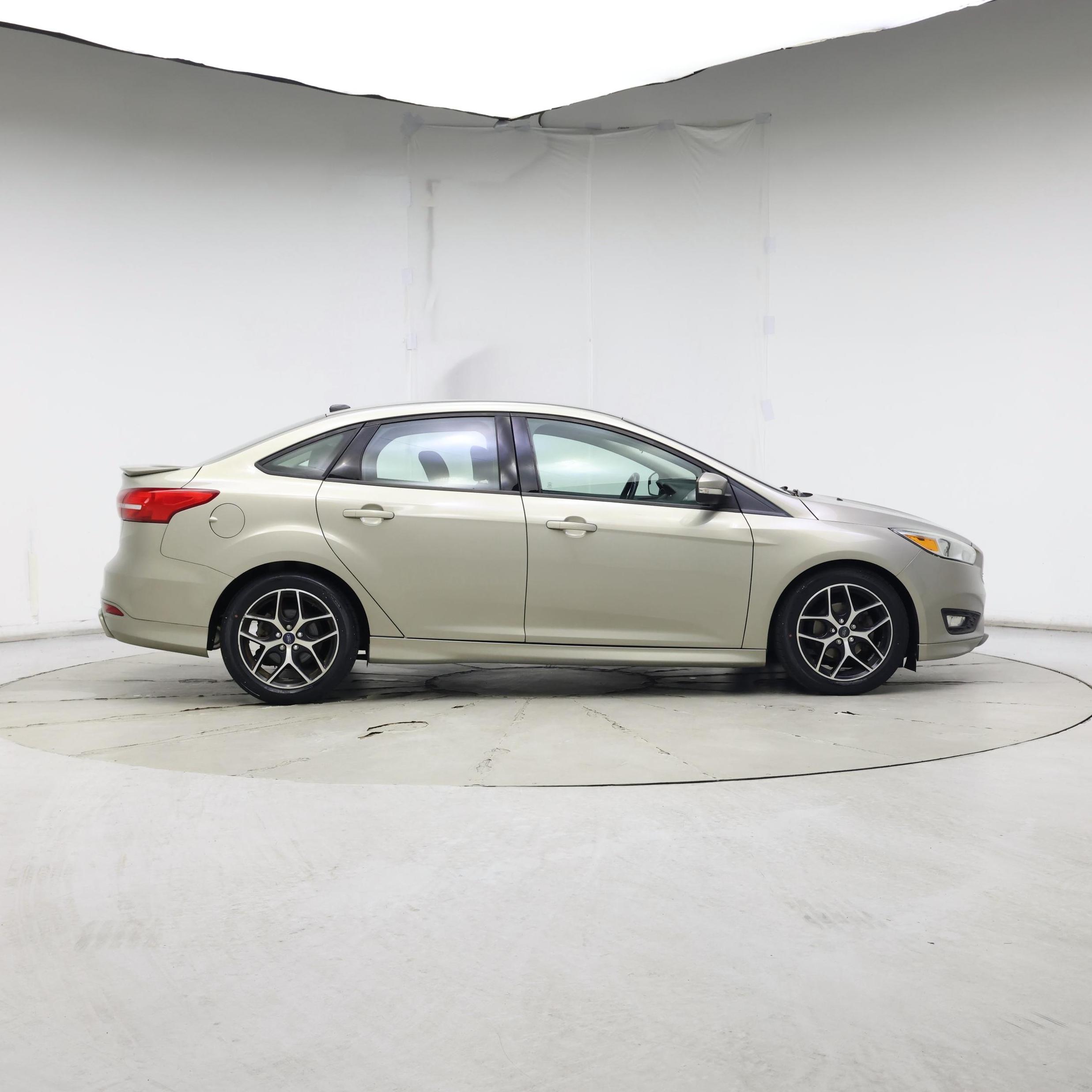 Thumbnail: 2015 Ford Focus - 7