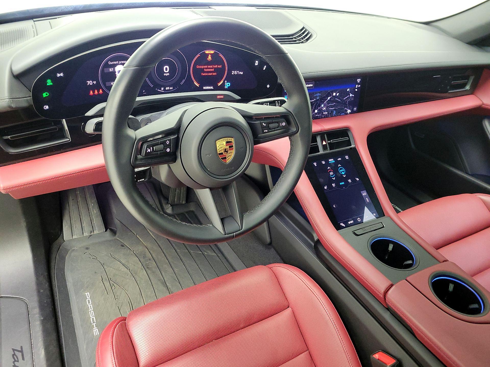 Thumbnail: 2022 Porsche Taycan - 9