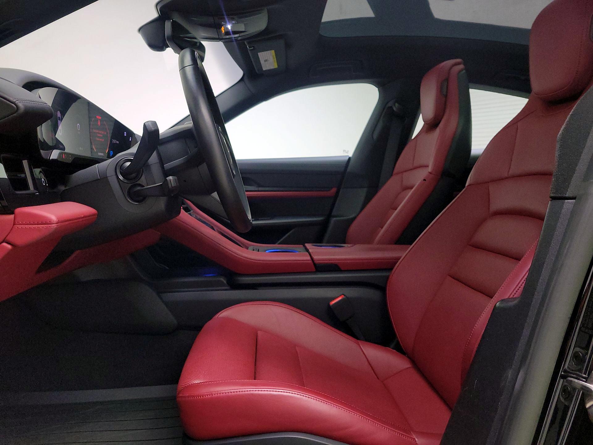 Thumbnail: 2022 Porsche Taycan - 11