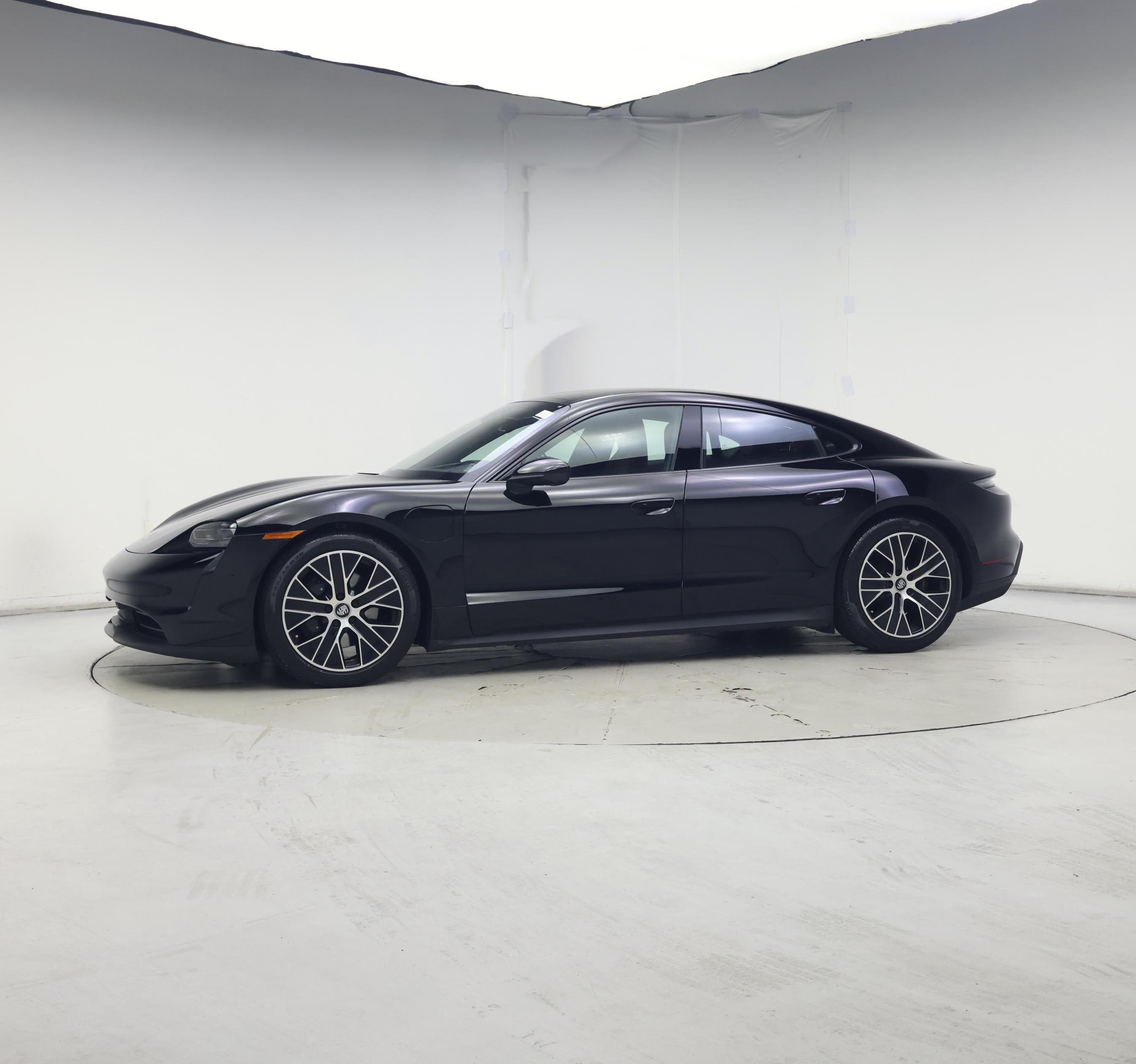 Thumbnail: 2022 Porsche Taycan - 3