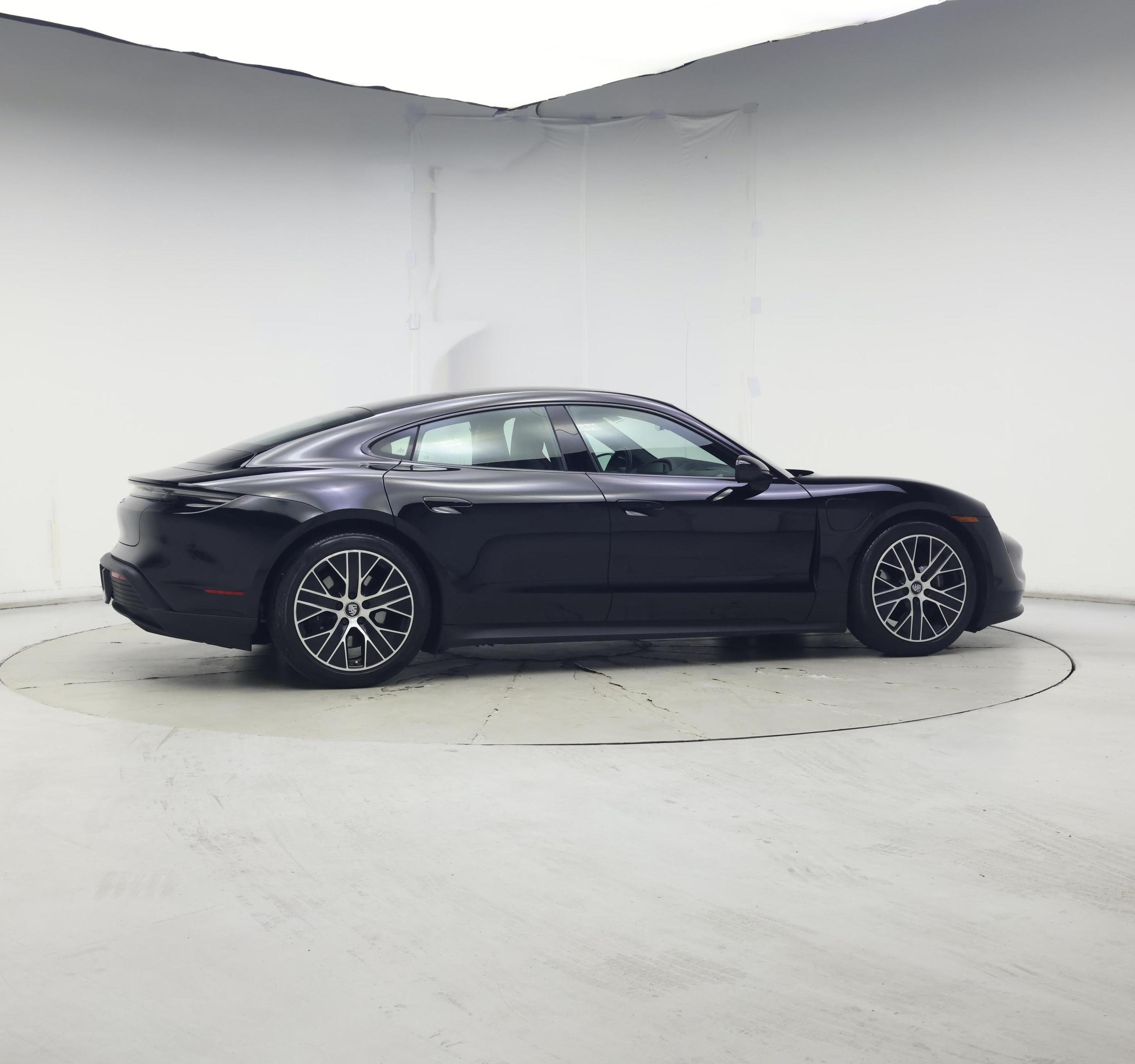 Thumbnail: 2022 Porsche Taycan - 7