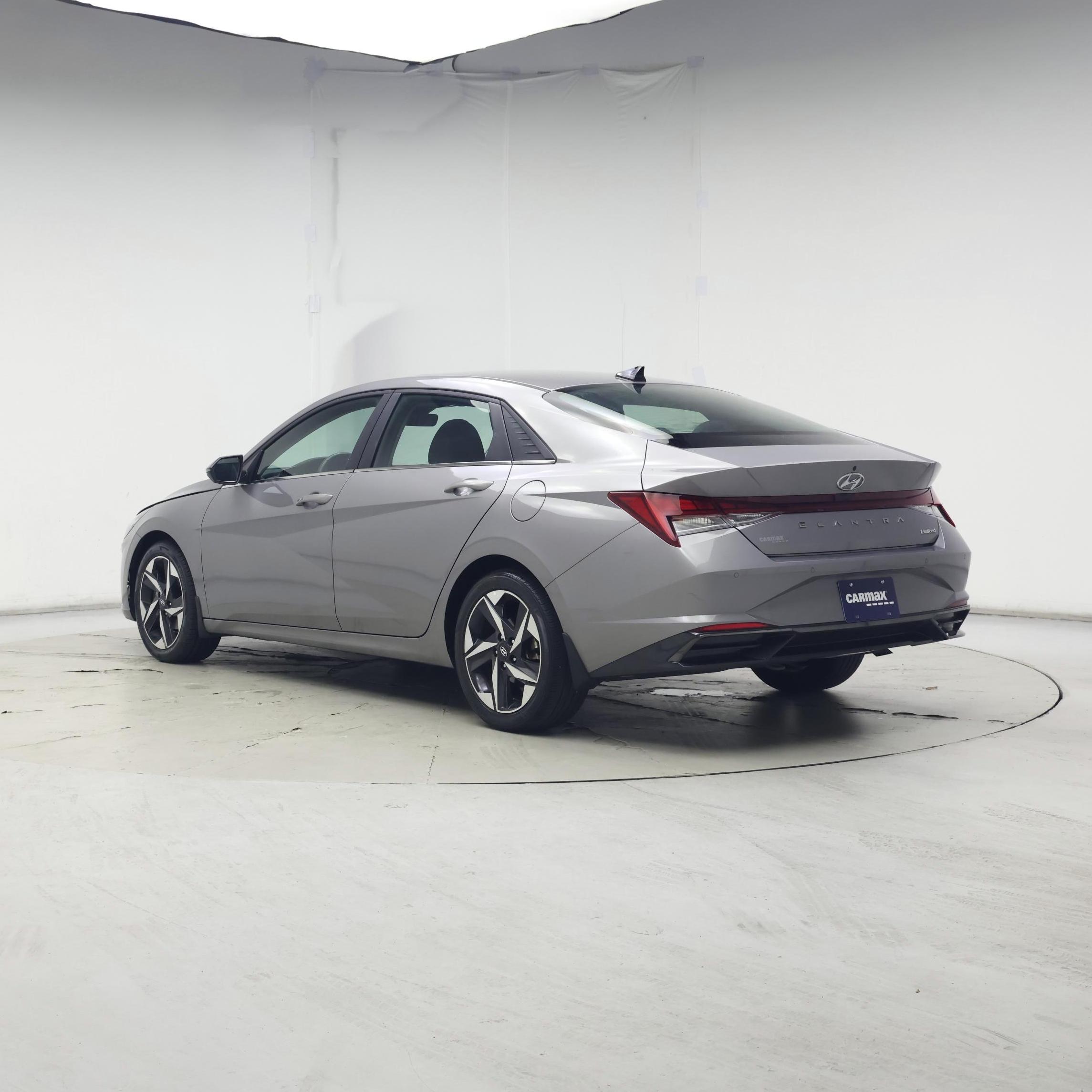 Thumbnail: 2023 Hyundai Elantra - 2