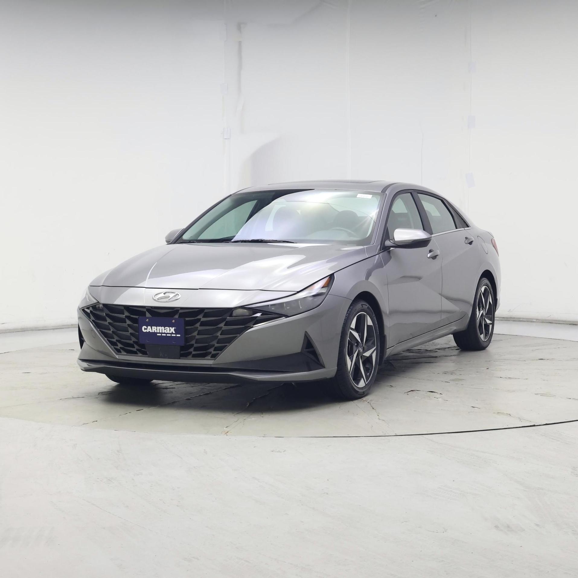 Thumbnail: 2023 Hyundai Elantra - 4