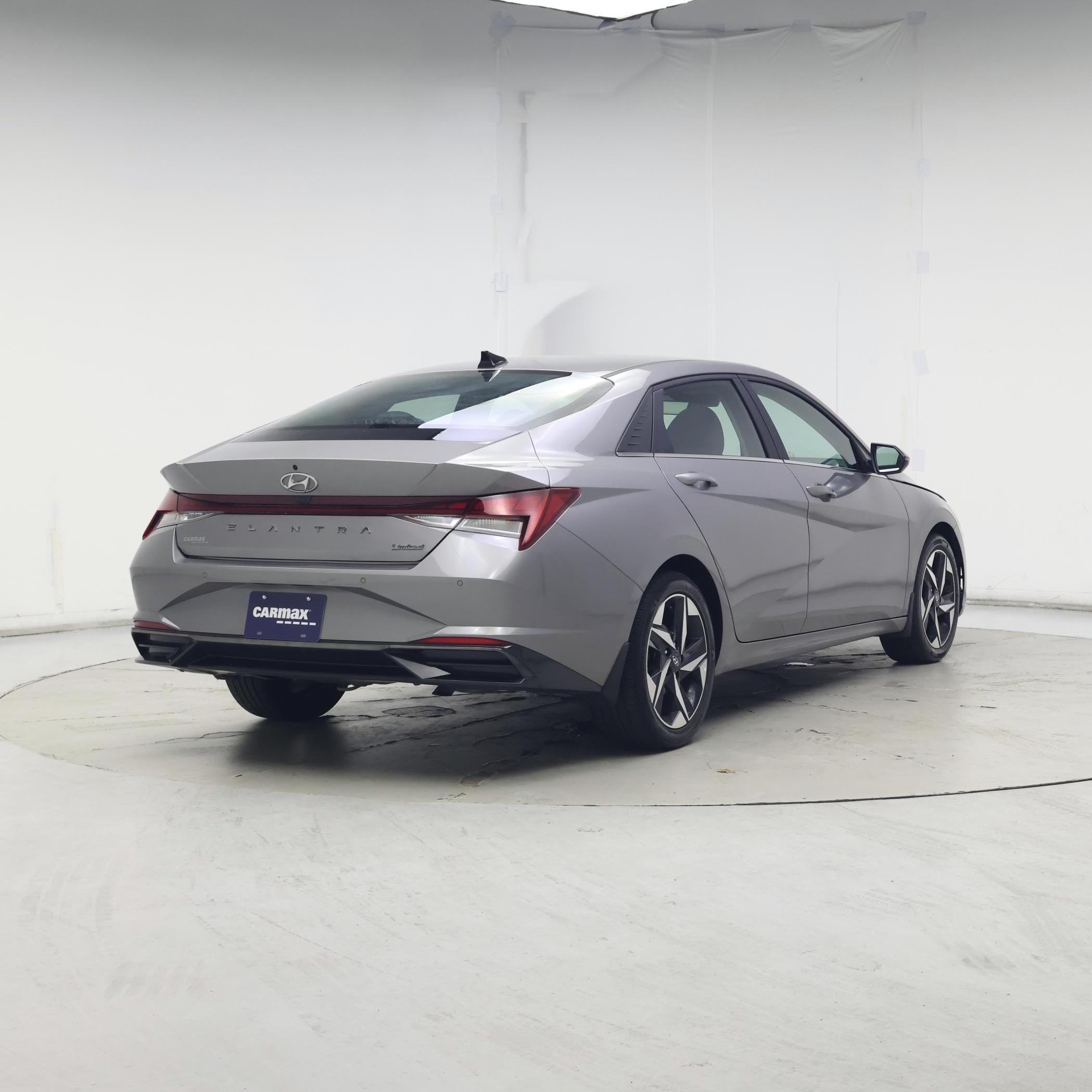 Thumbnail: 2023 Hyundai Elantra - 8