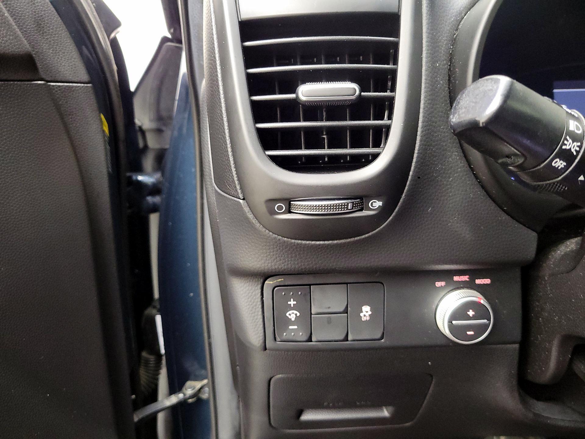 Thumbnail: 2018 Kia Soul - 13