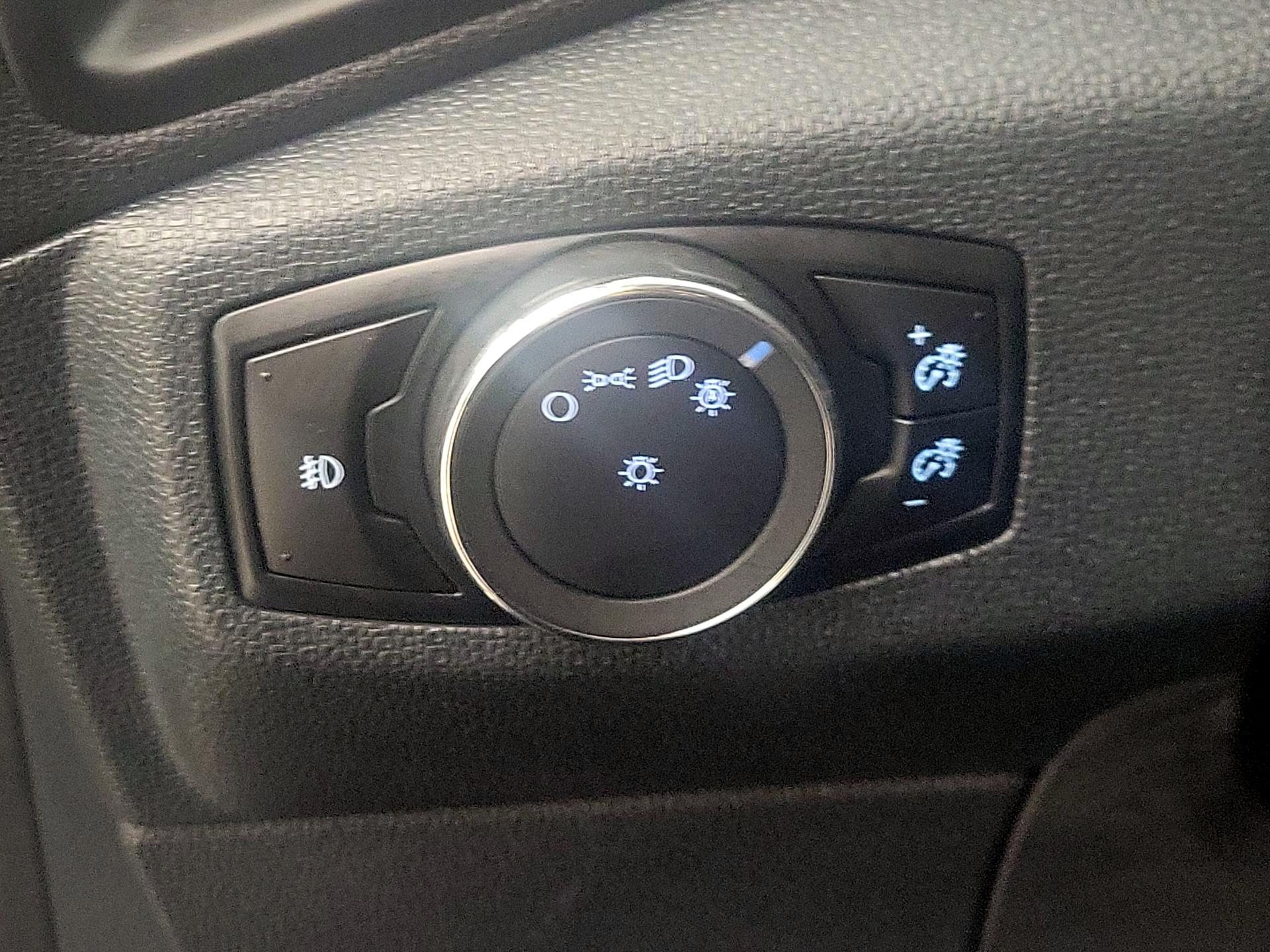 Thumbnail: 2018 Ford EcoSport - 13