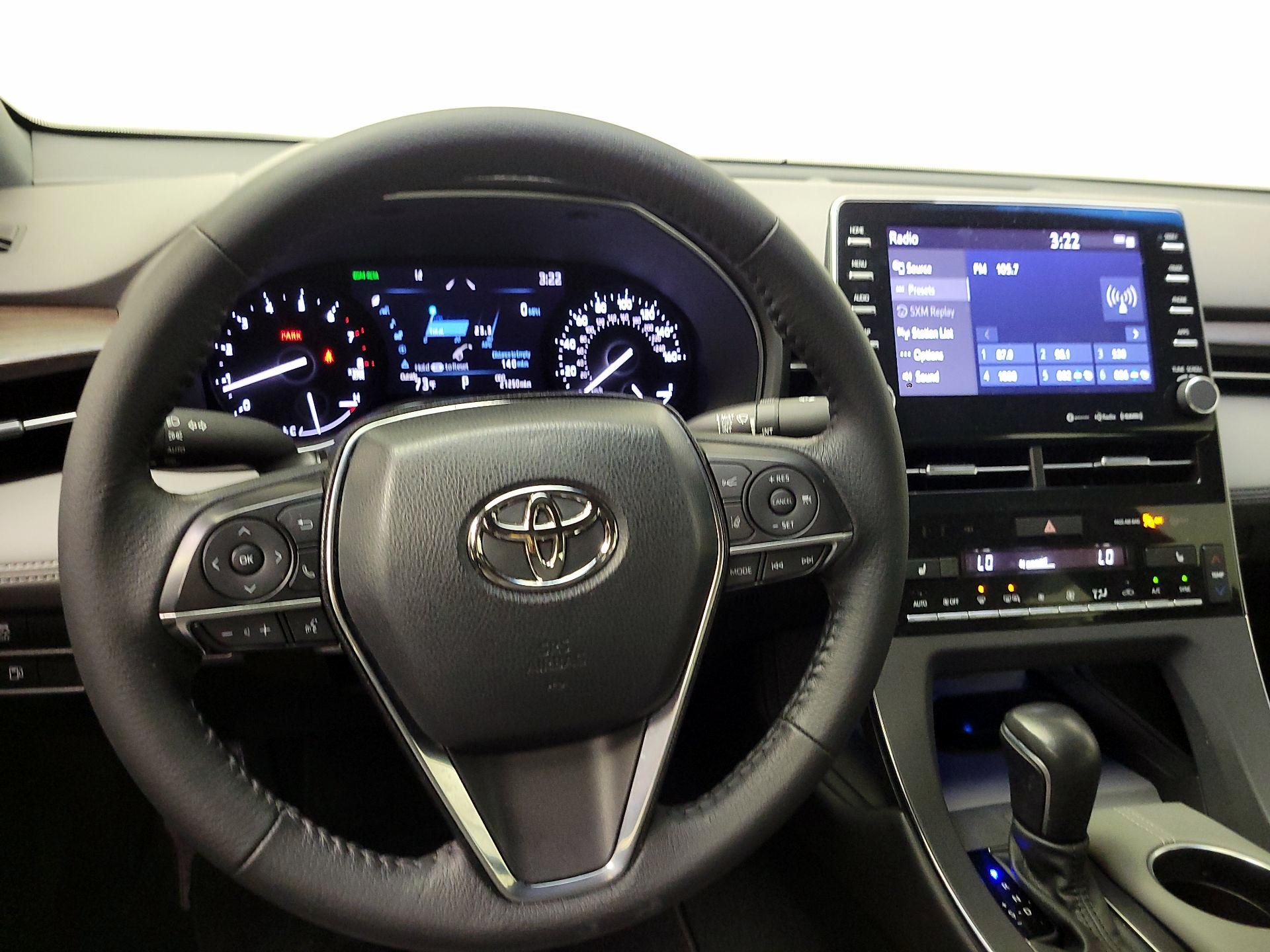 Thumbnail: 2022 Toyota Avalon - 10
