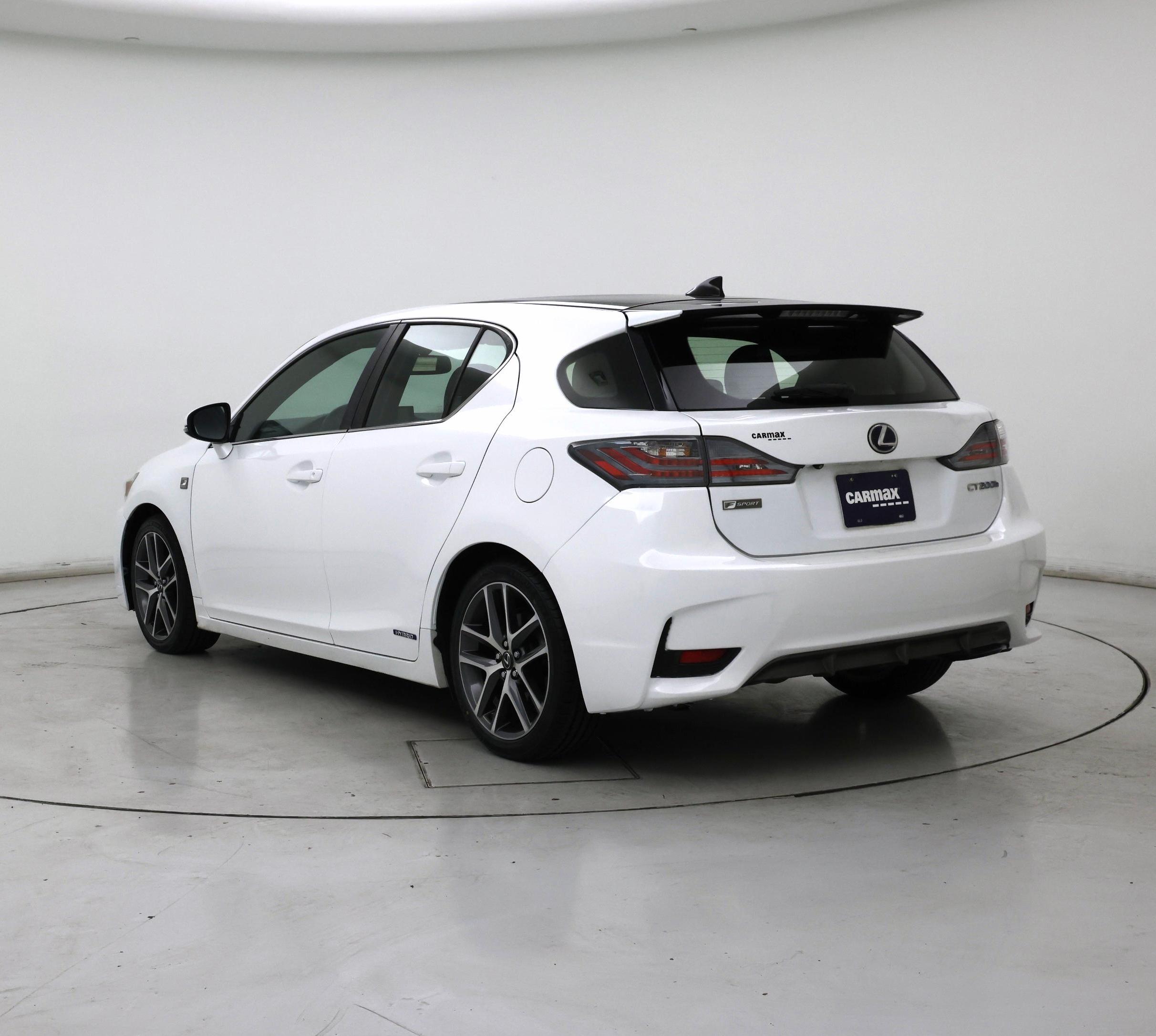 Thumbnail: 2015 Lexus CT - 2