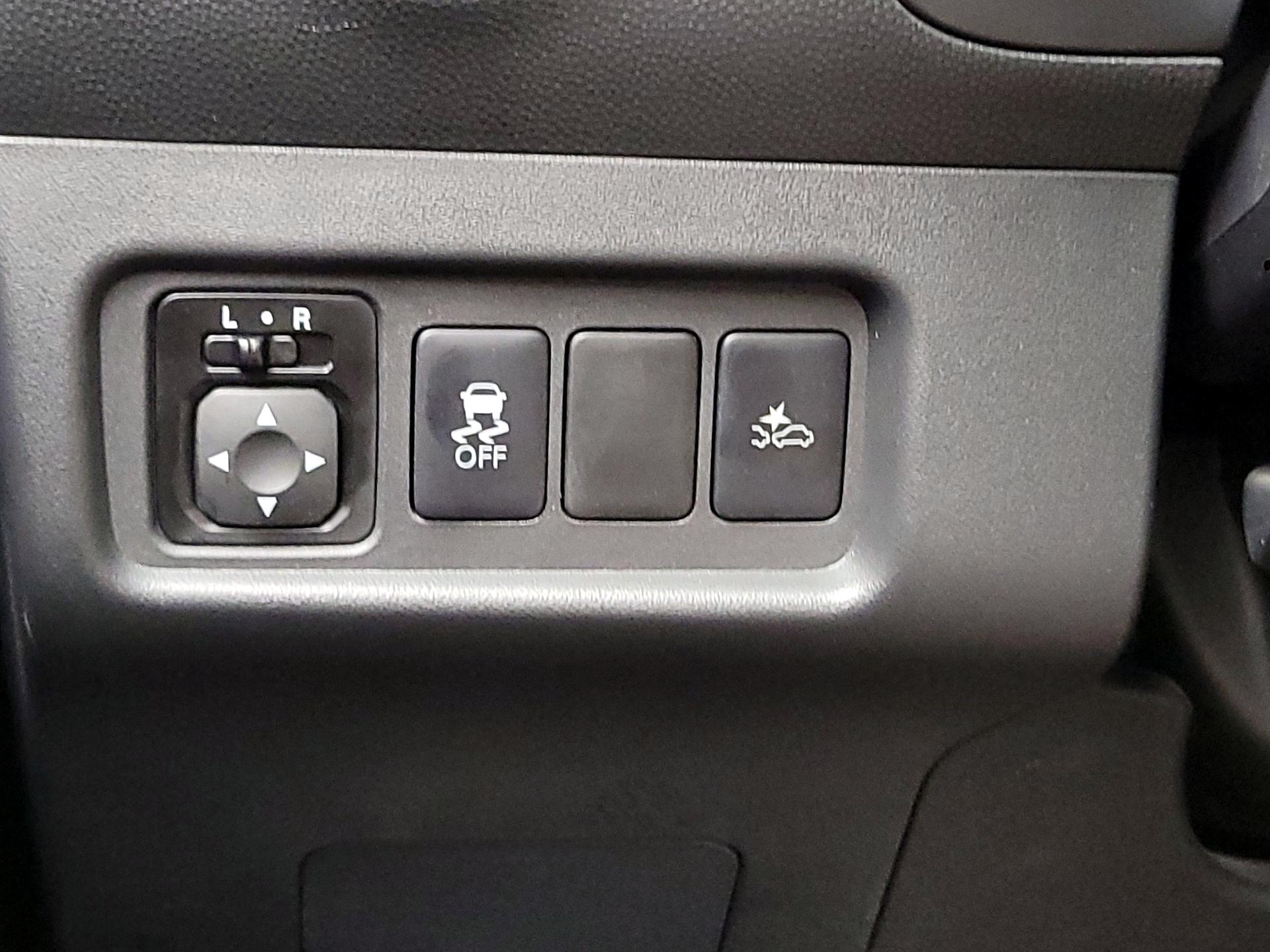 Thumbnail: 2023 Mitsubishi Mirage G4 - 13