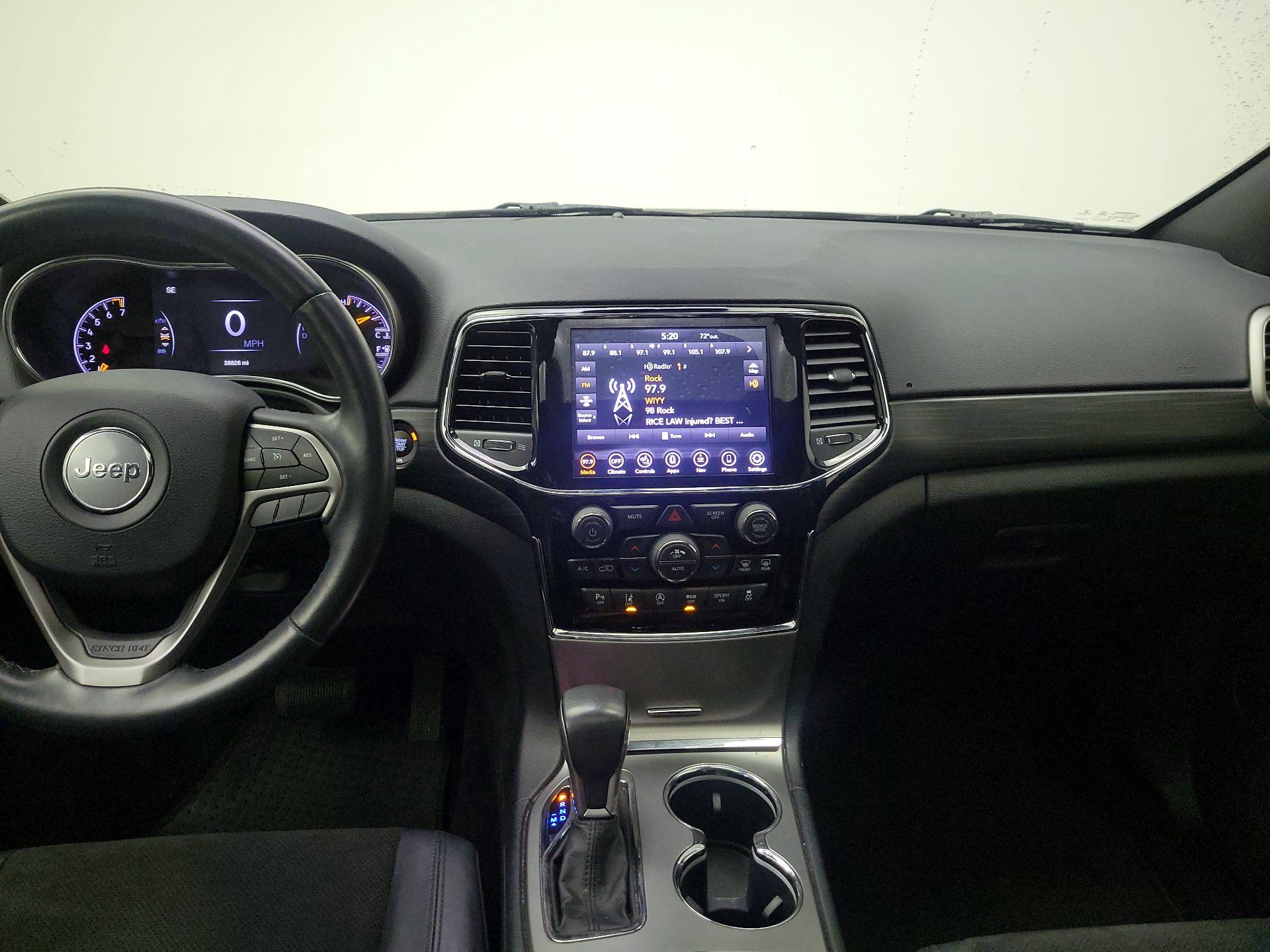 Thumbnail: 2020 Jeep Grand Cherokee - 9