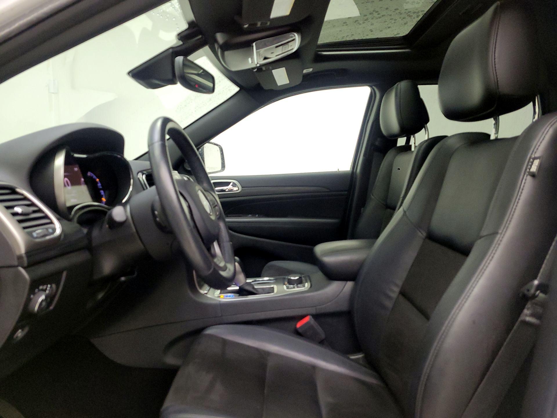 Thumbnail: 2020 Jeep Grand Cherokee - 11