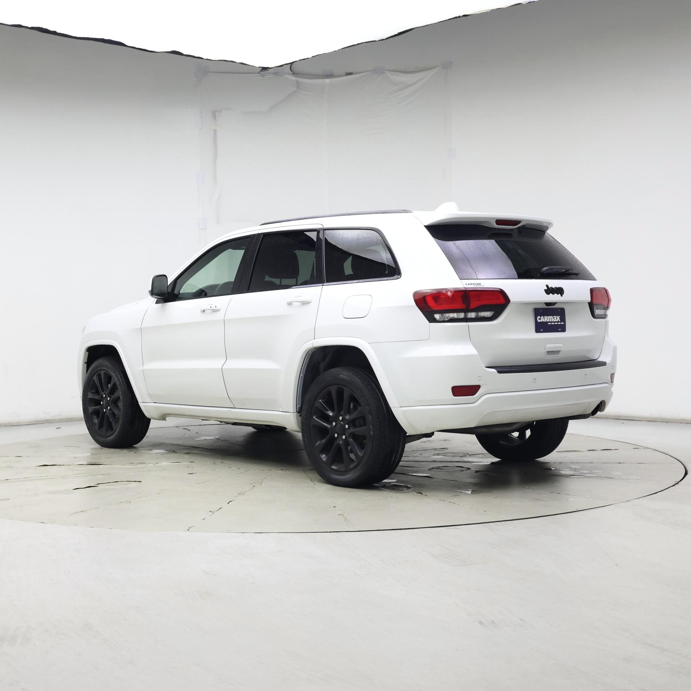 Thumbnail: 2020 Jeep Grand Cherokee - 2