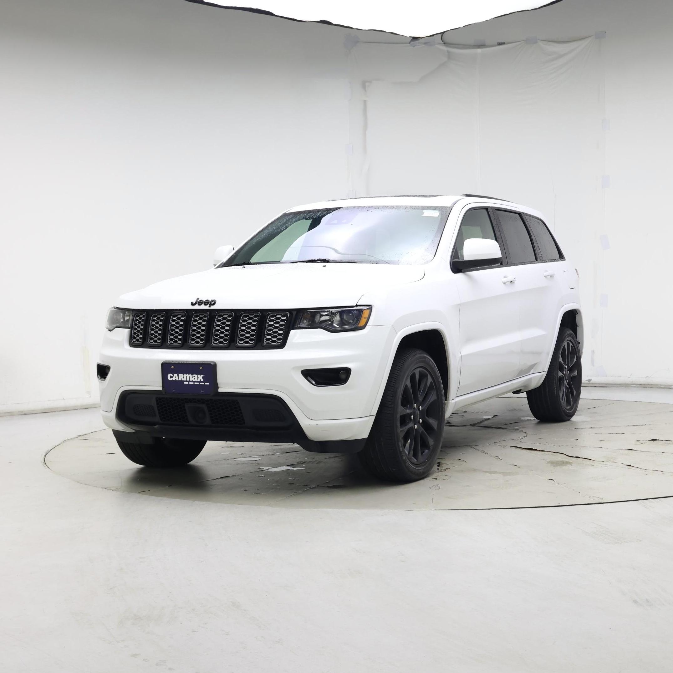 Thumbnail: 2020 Jeep Grand Cherokee - 4