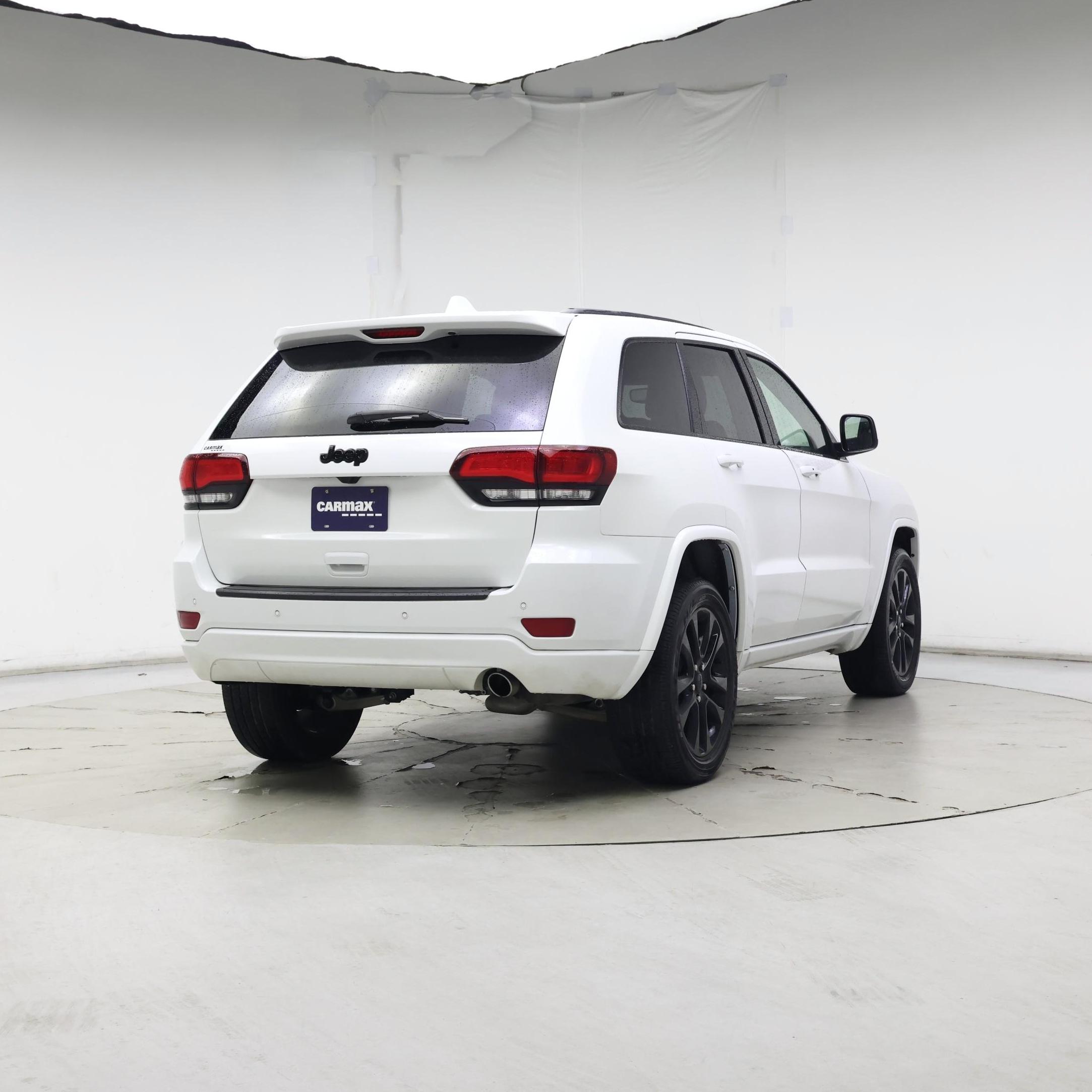 Thumbnail: 2020 Jeep Grand Cherokee - 8