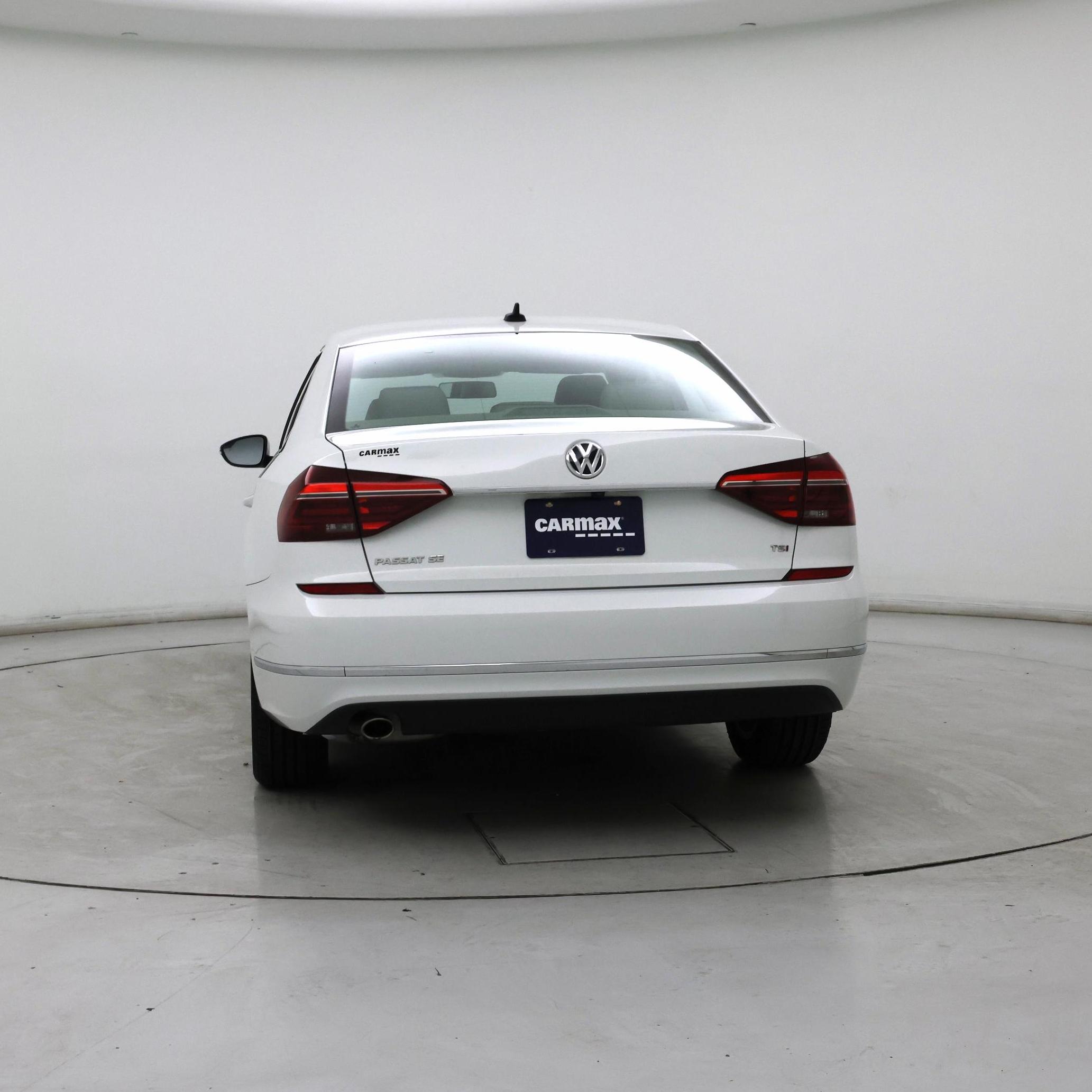 Thumbnail: 2018 Volkswagen Passat - 6