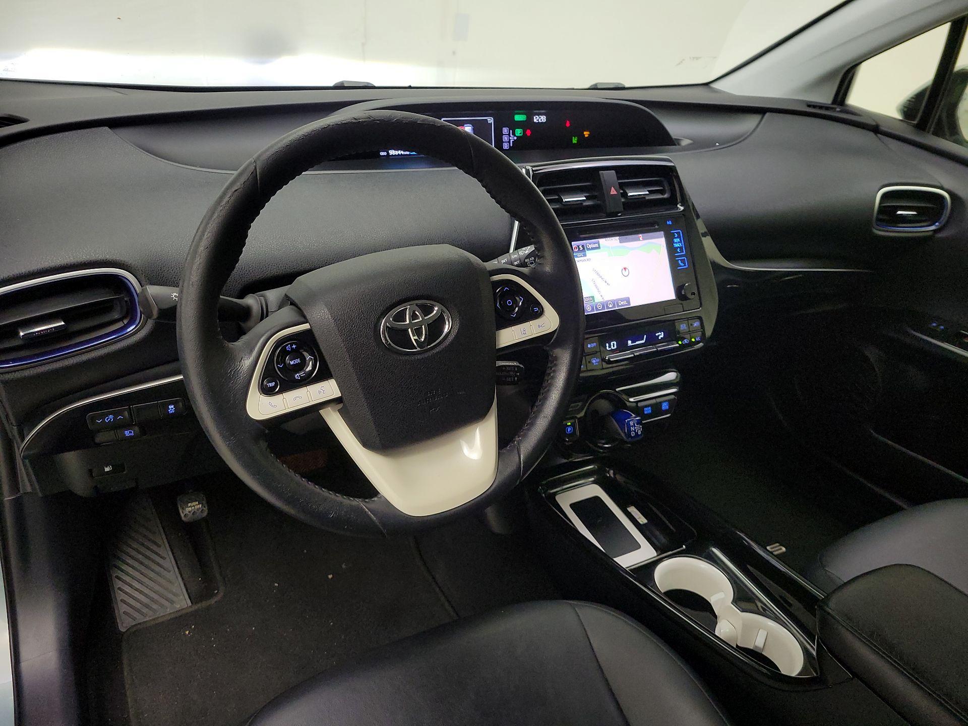 Thumbnail: 2016 Toyota Prius - 9