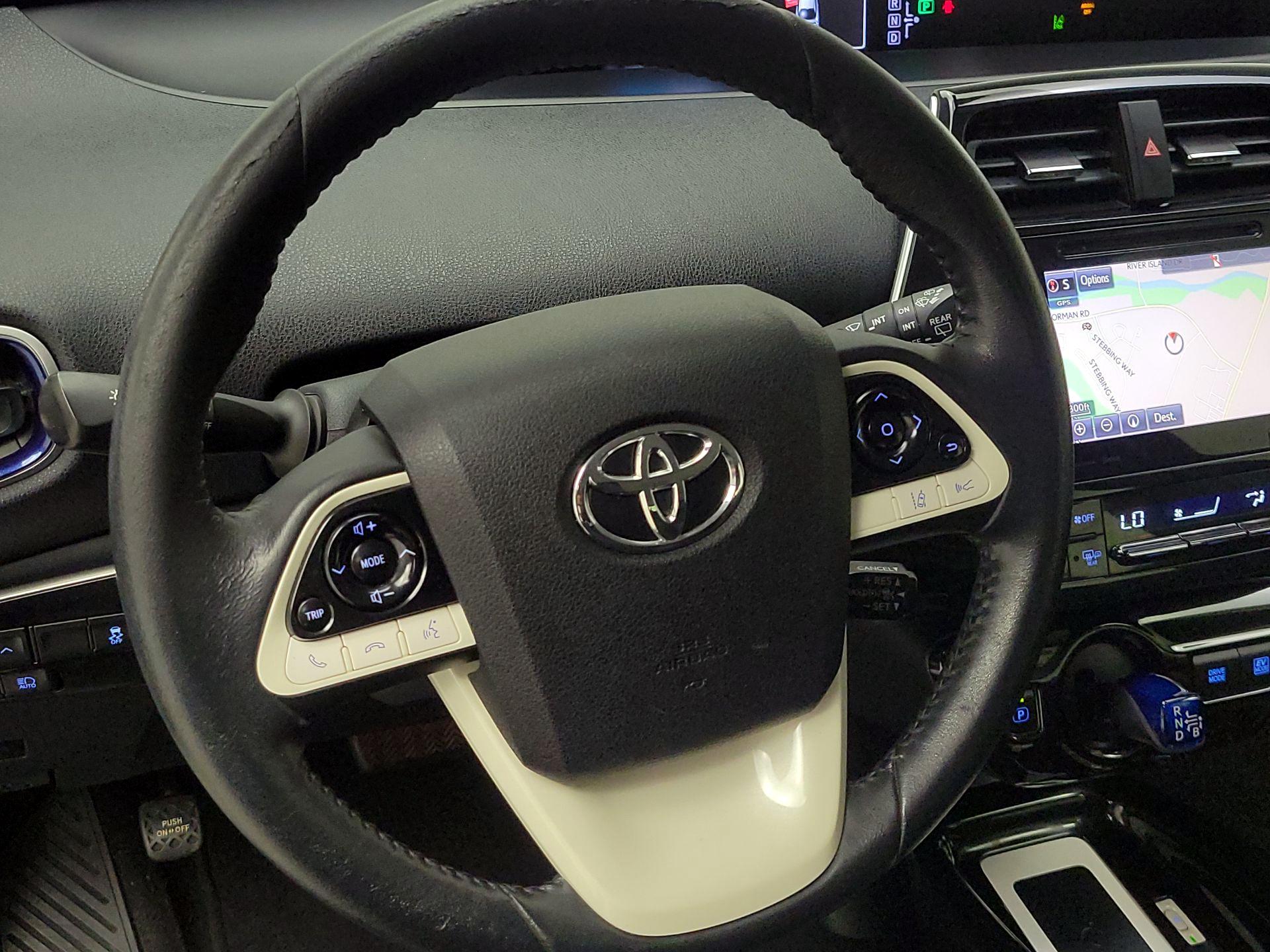 Thumbnail: 2016 Toyota Prius - 10