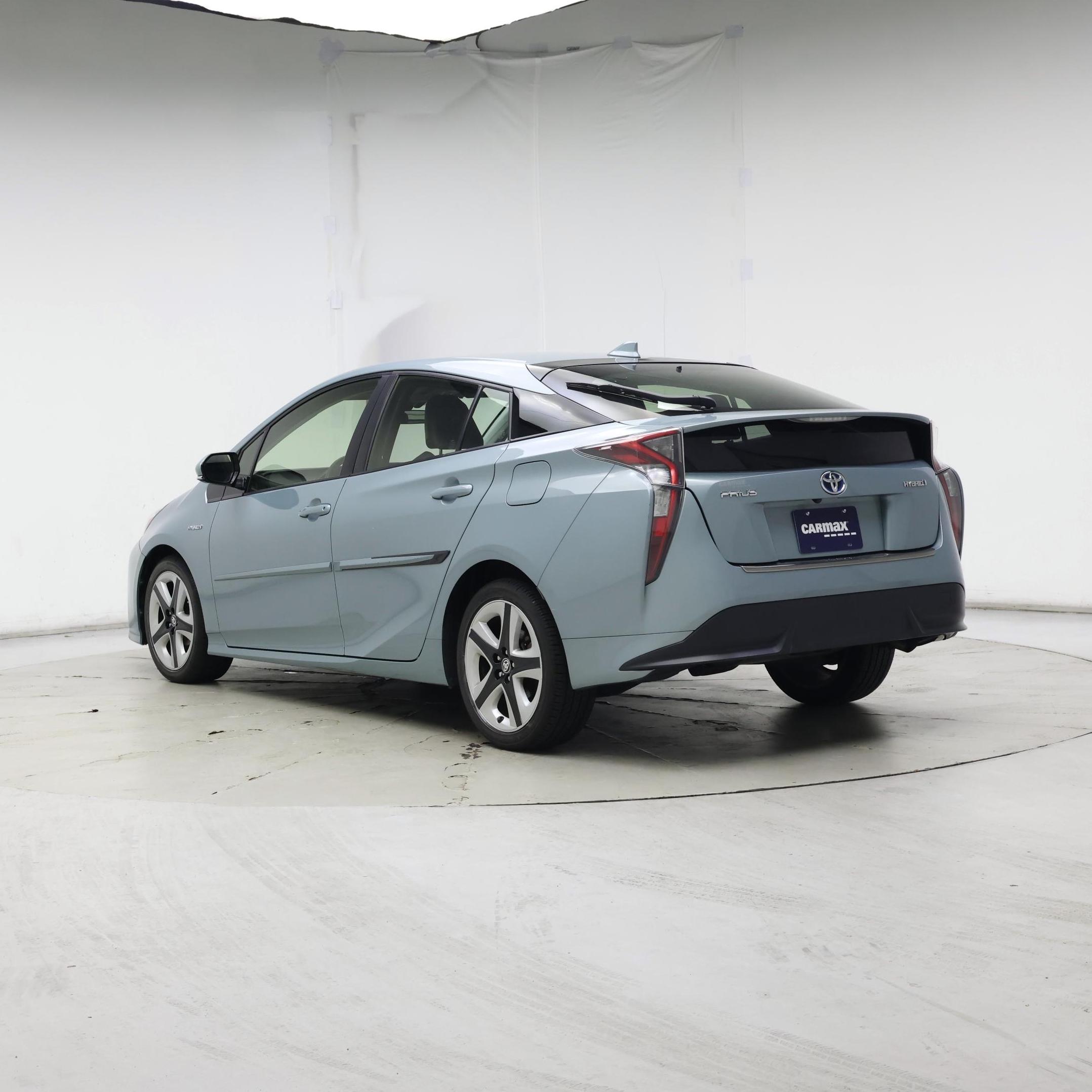 Thumbnail: 2016 Toyota Prius - 2