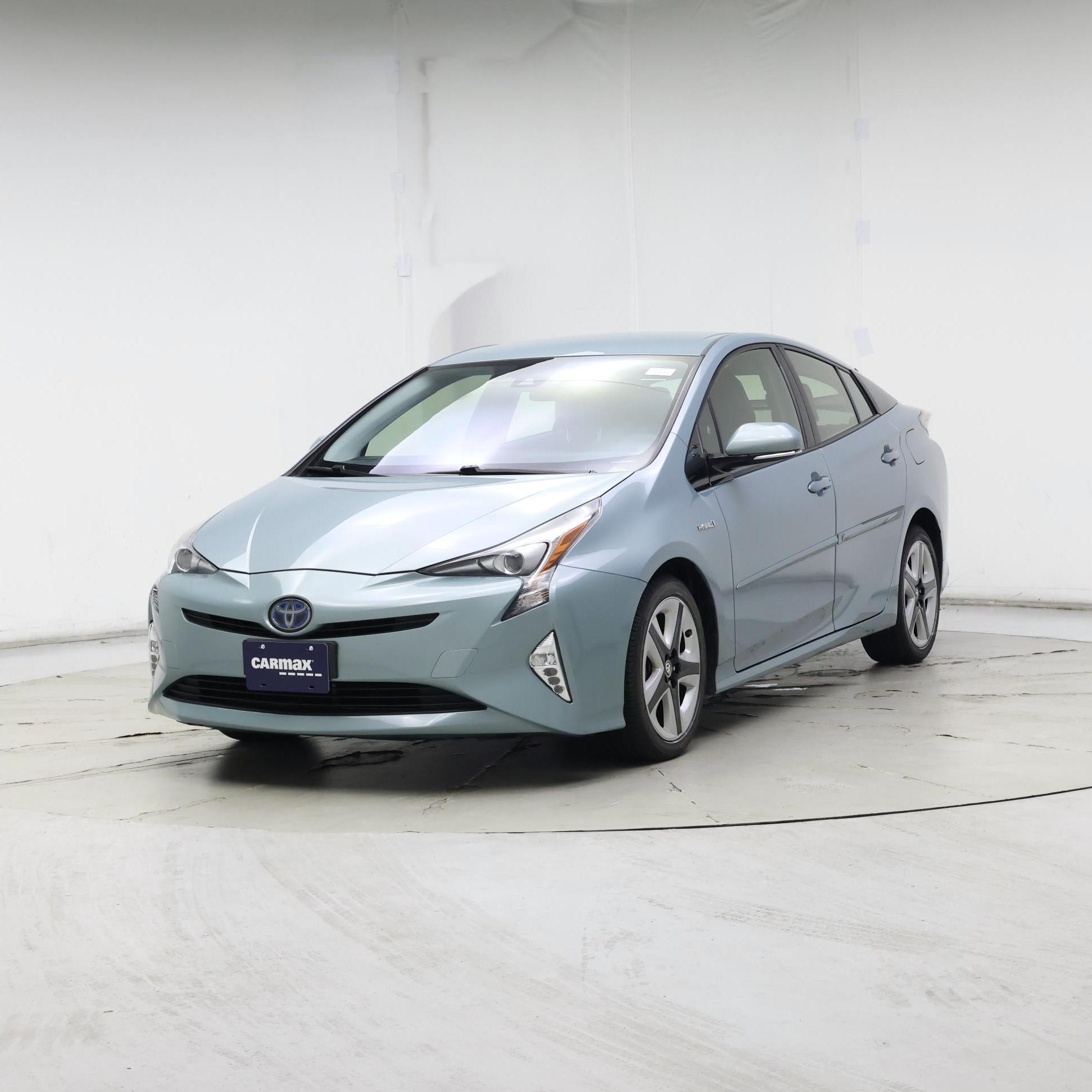 Thumbnail: 2016 Toyota Prius - 4