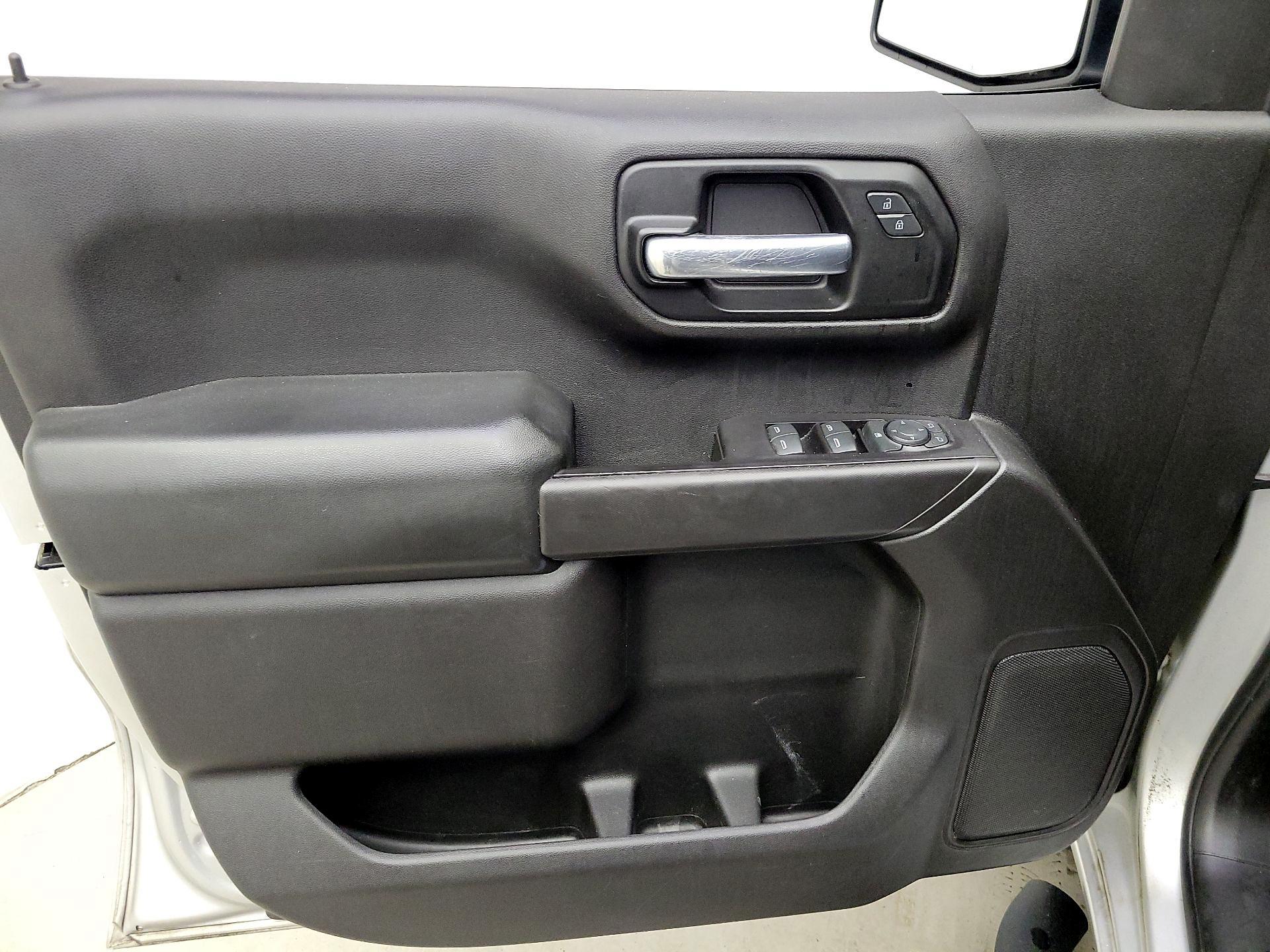 Thumbnail: 2019 Chevrolet Silverado 1500 - 12