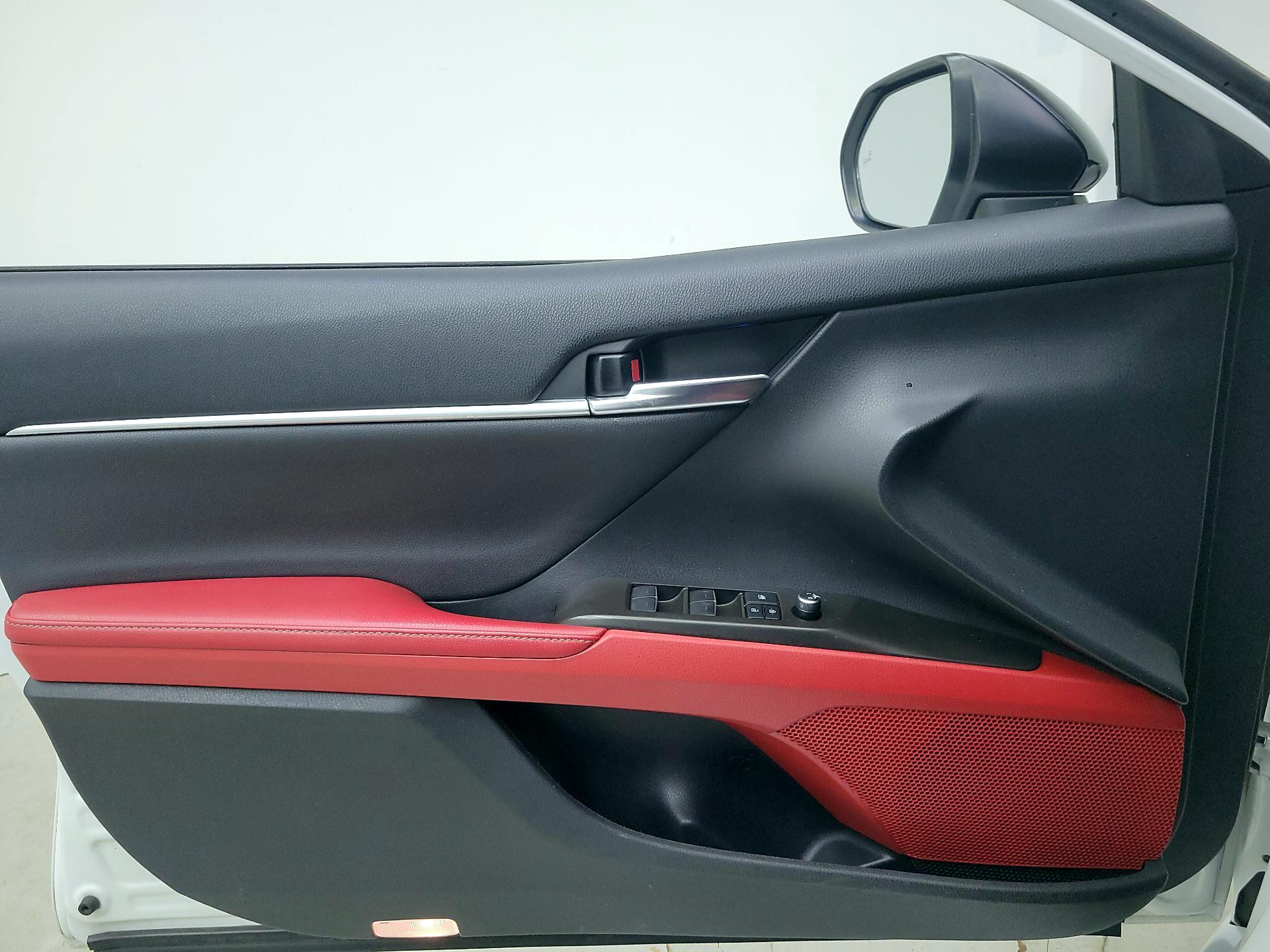 Thumbnail: 2021 Toyota Camry - 12
