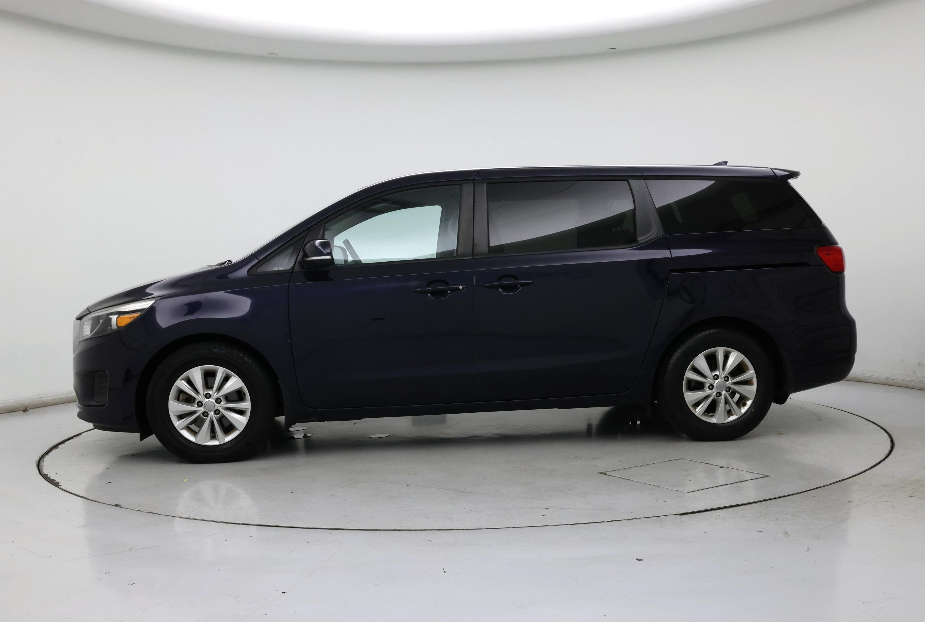 Thumbnail: 2018 Kia Sedona - 3