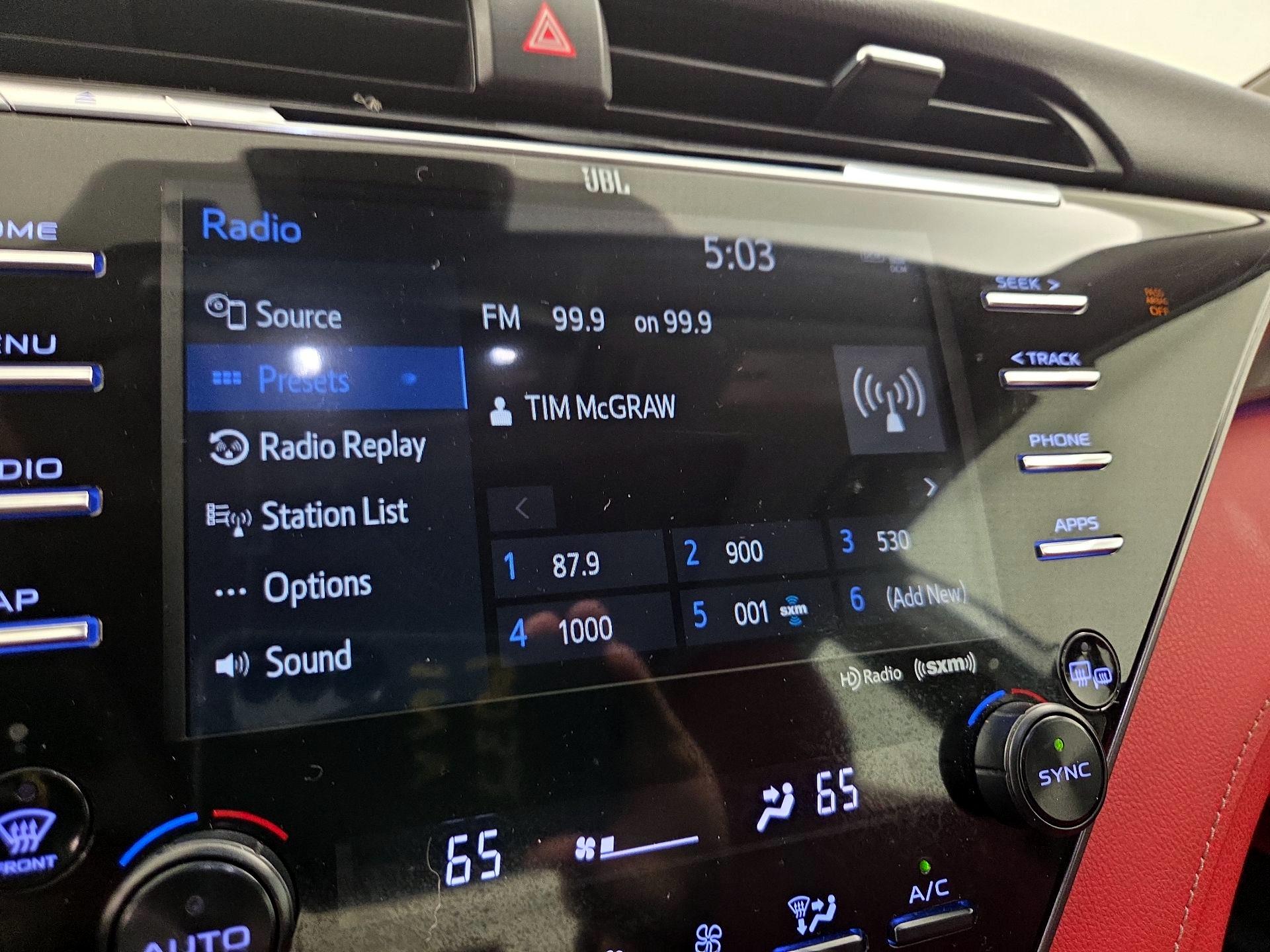 Thumbnail: 2019 Toyota Camry - 16