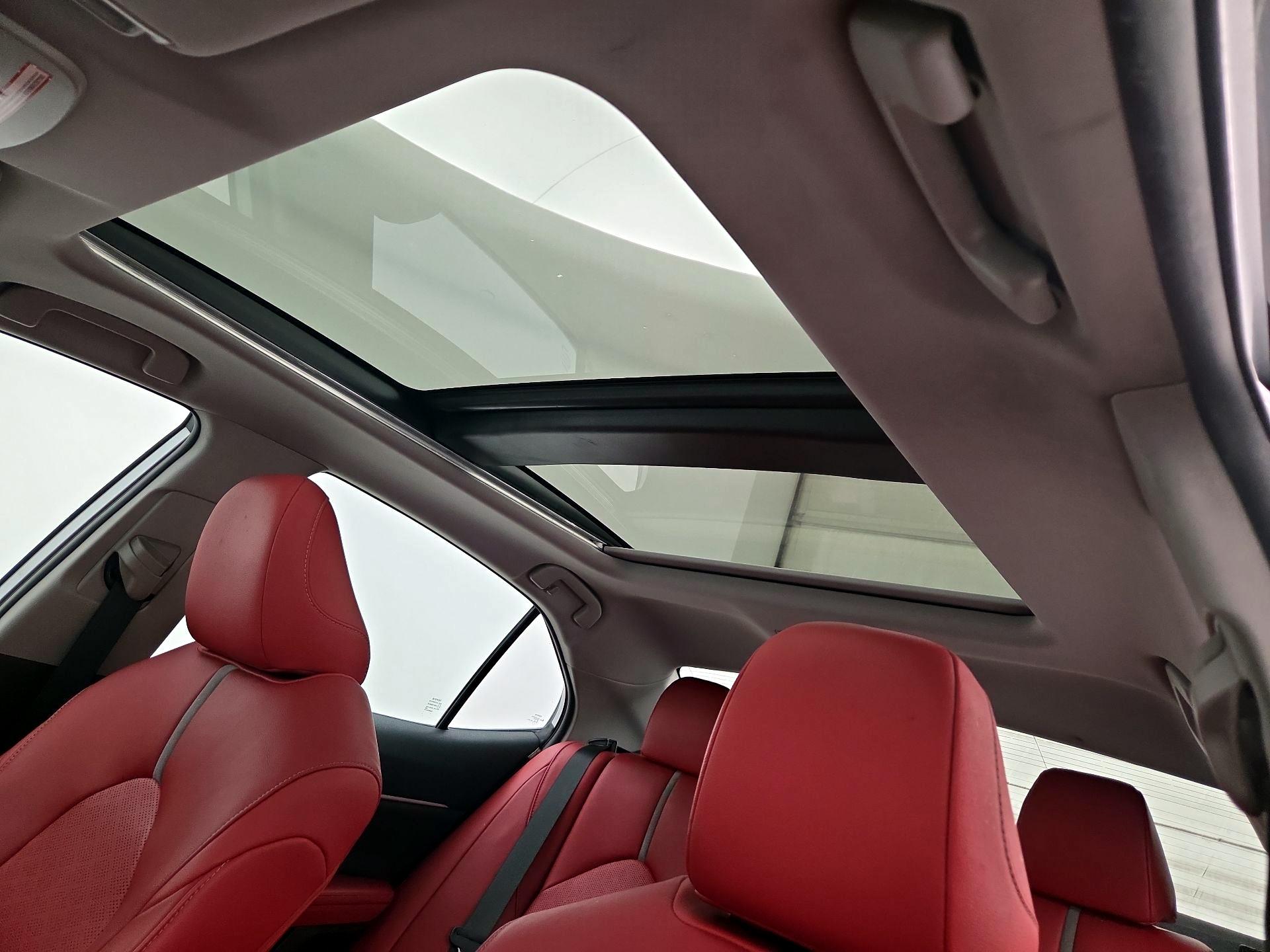 Thumbnail: 2019 Toyota Camry - 20