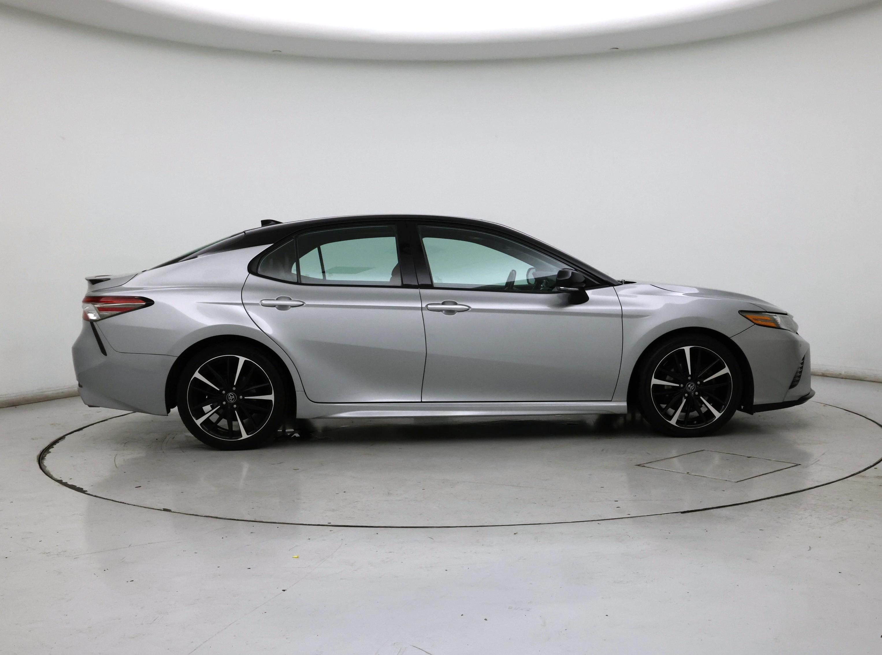 Thumbnail: 2019 Toyota Camry - 7