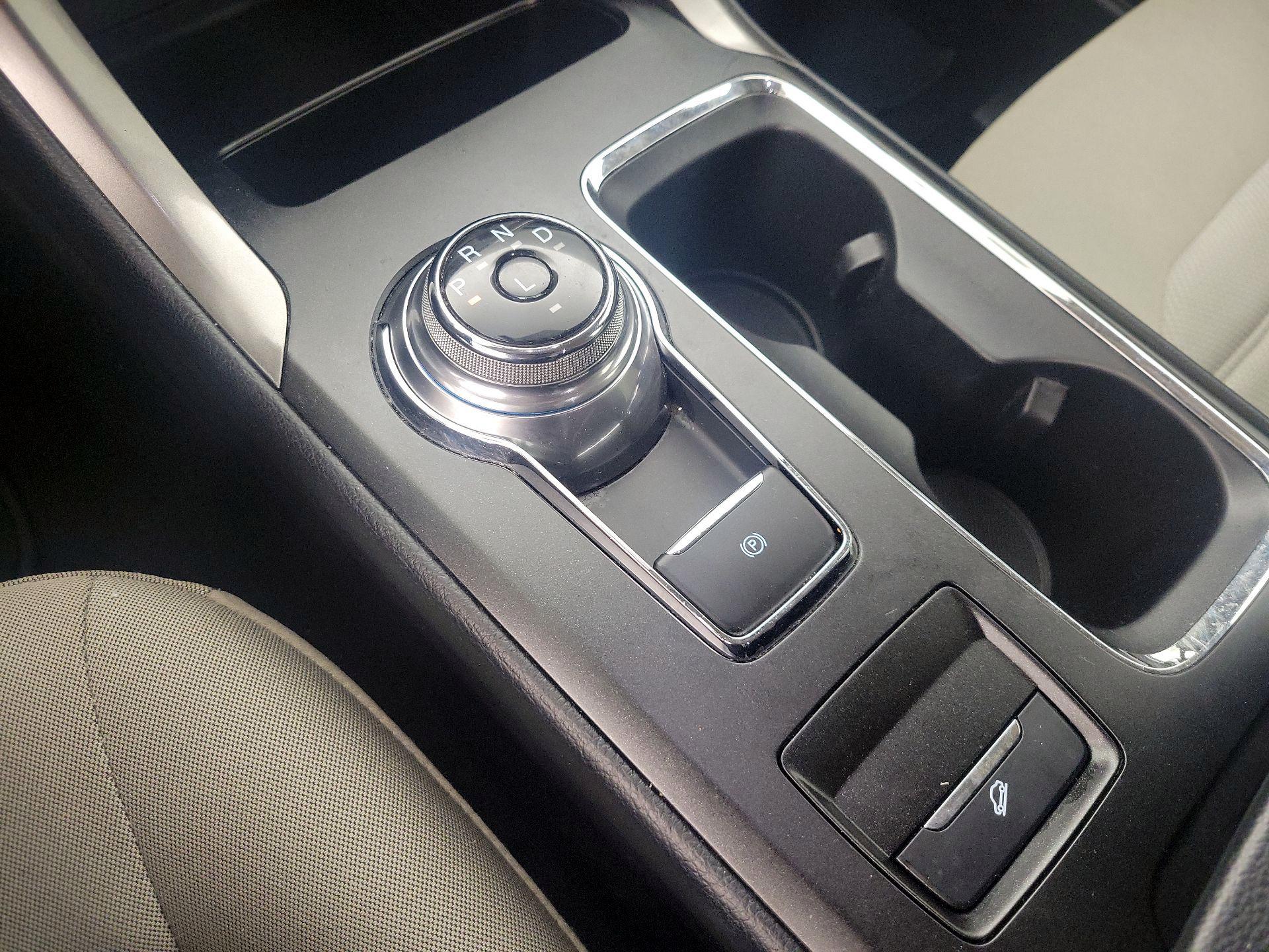 Thumbnail: 2017 Ford Fusion - 17
