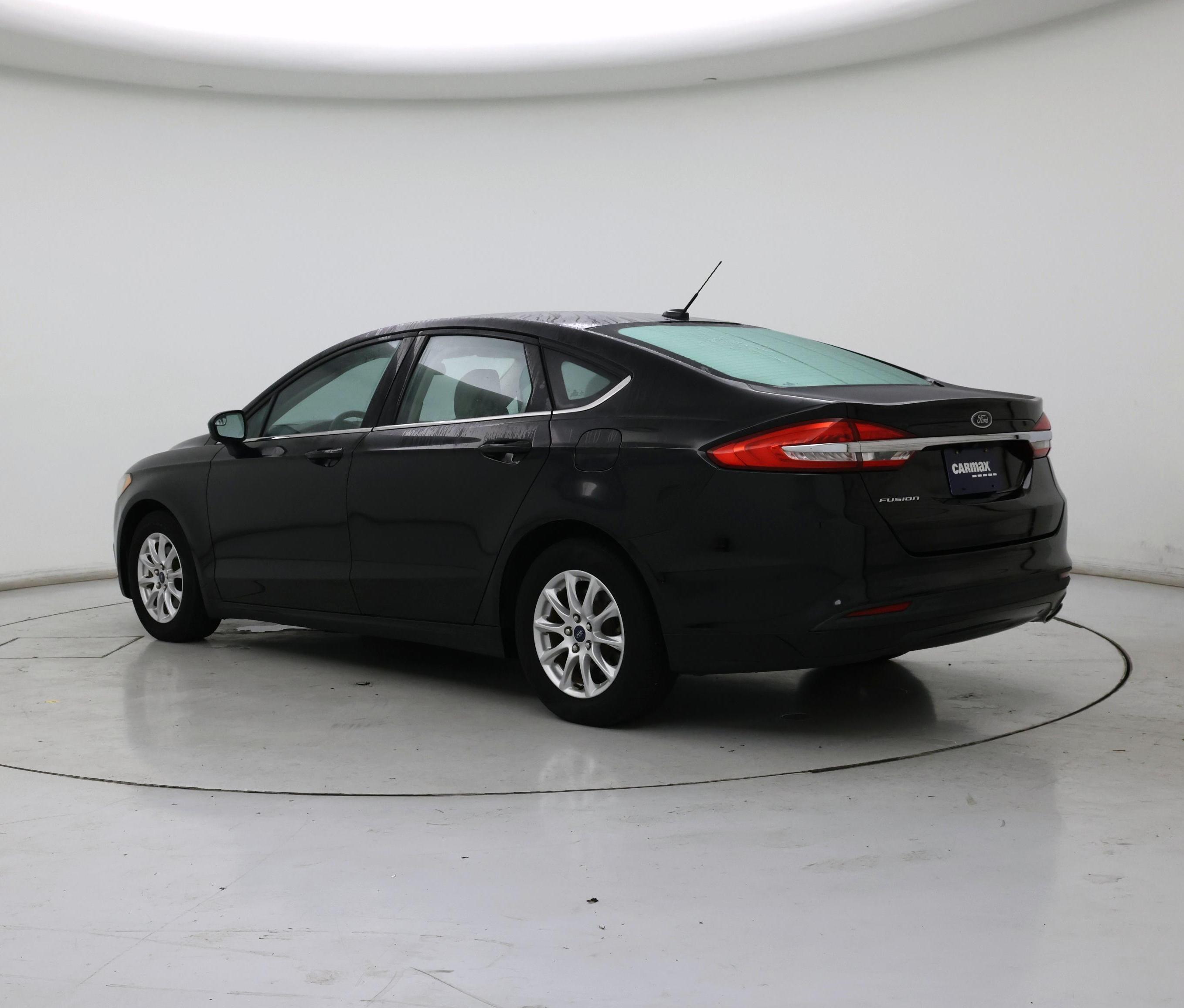 Thumbnail: 2017 Ford Fusion - 2