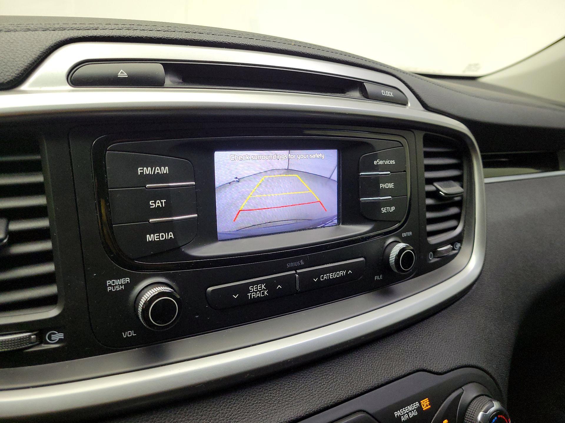 Thumbnail: 2016 Kia Sorento - 14