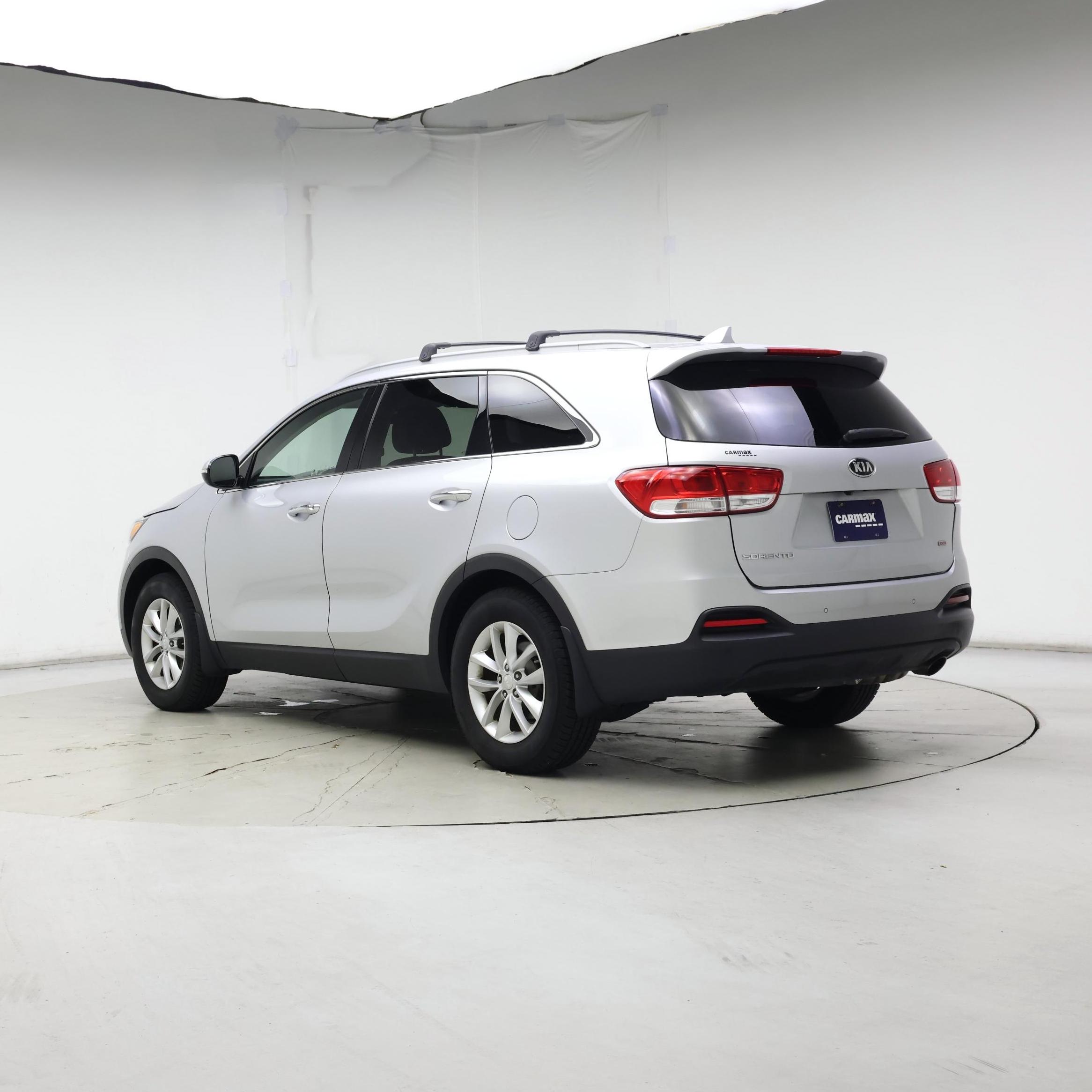 Thumbnail: 2016 Kia Sorento - 2