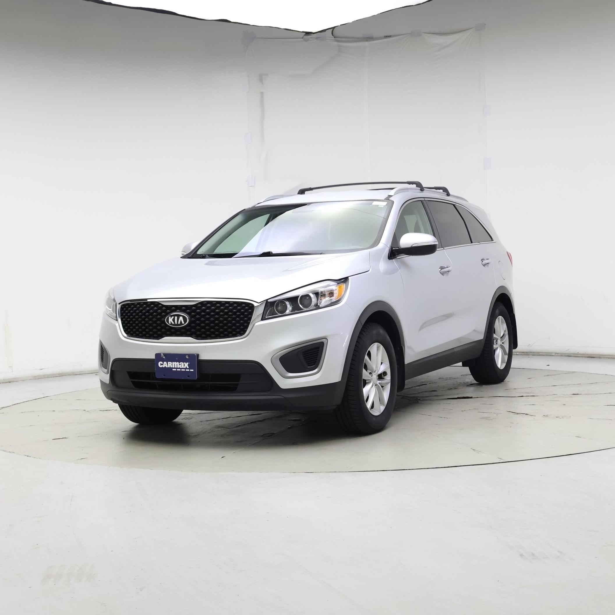 Thumbnail: 2016 Kia Sorento - 4