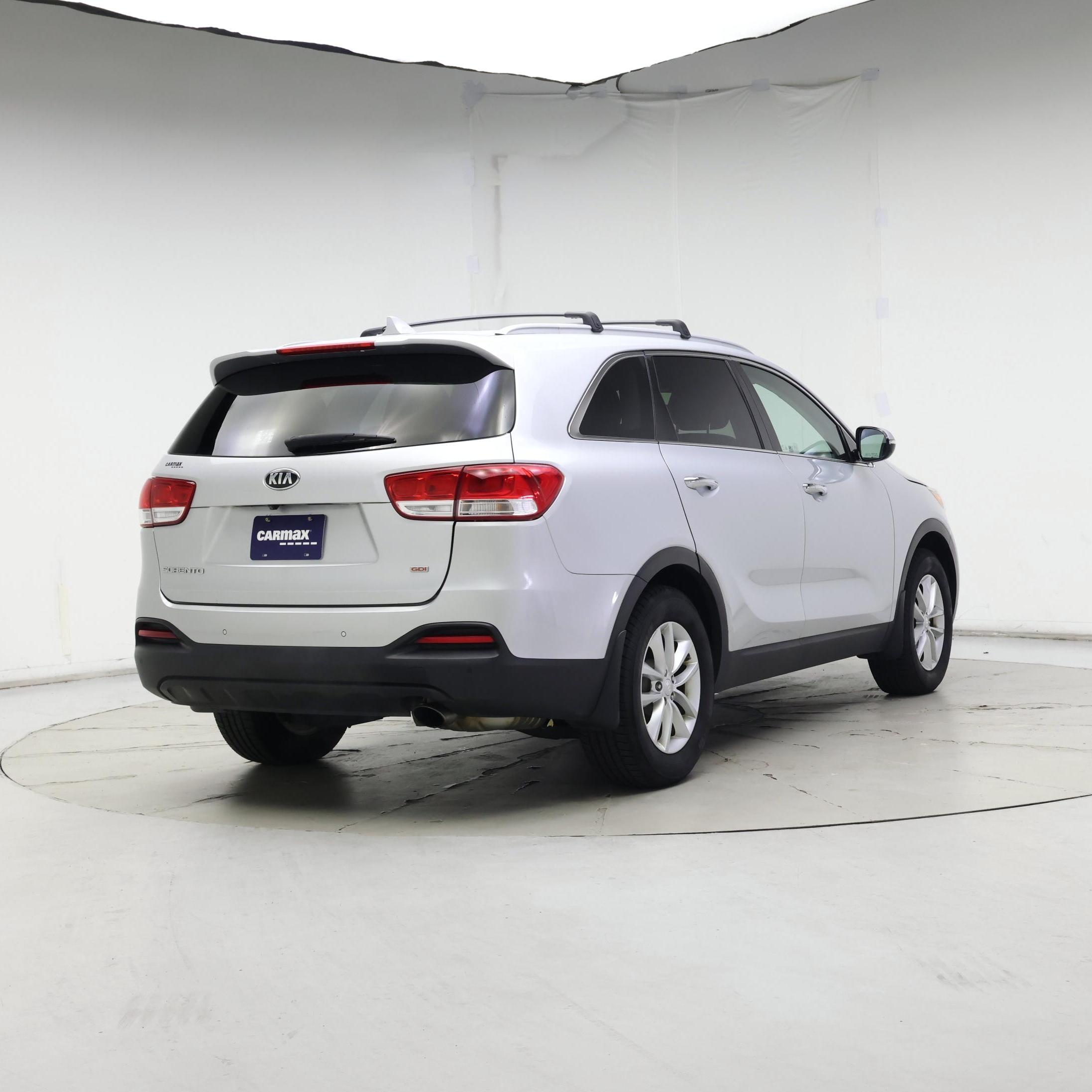 Thumbnail: 2016 Kia Sorento - 8