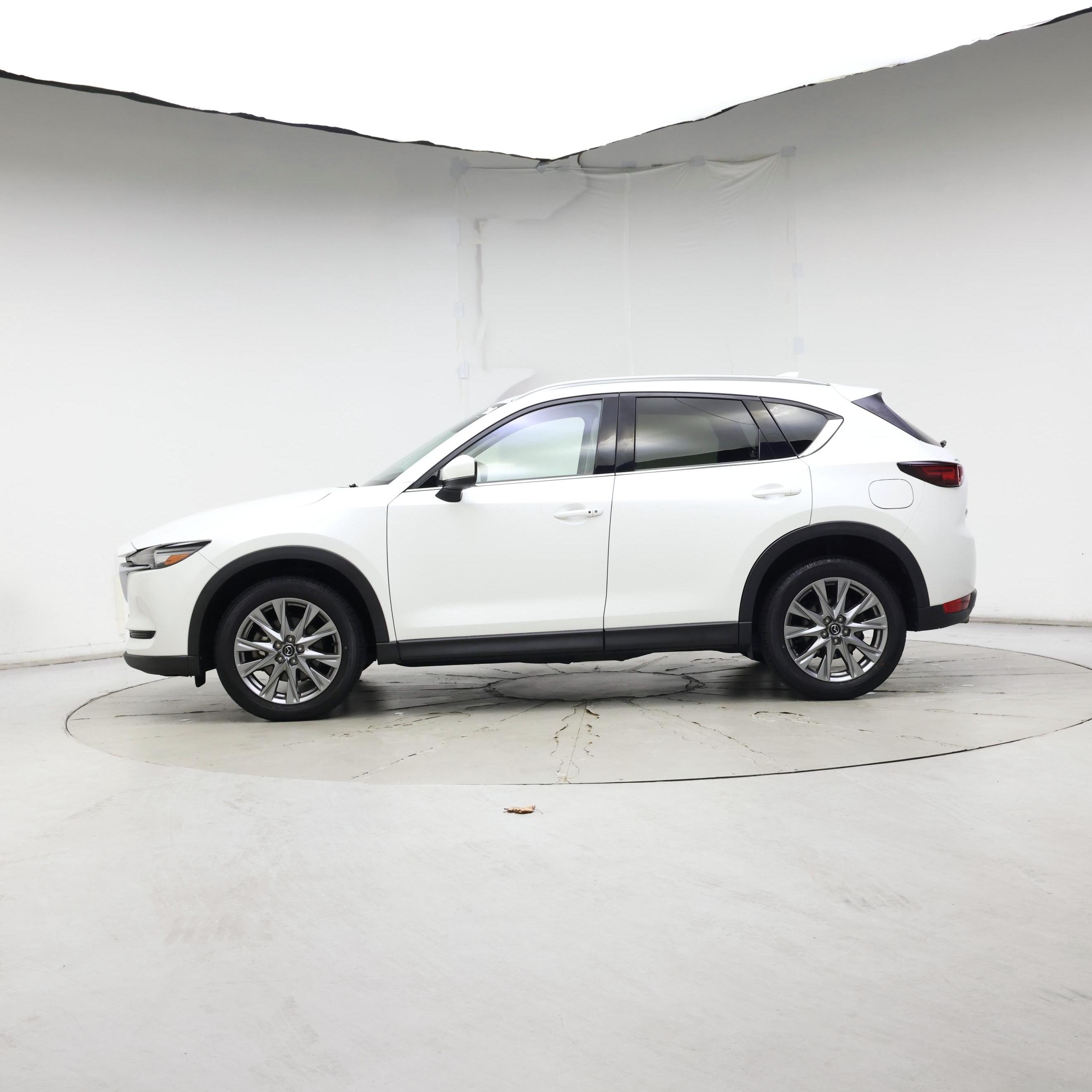 Thumbnail: 2021 Mazda CX-5 - 3