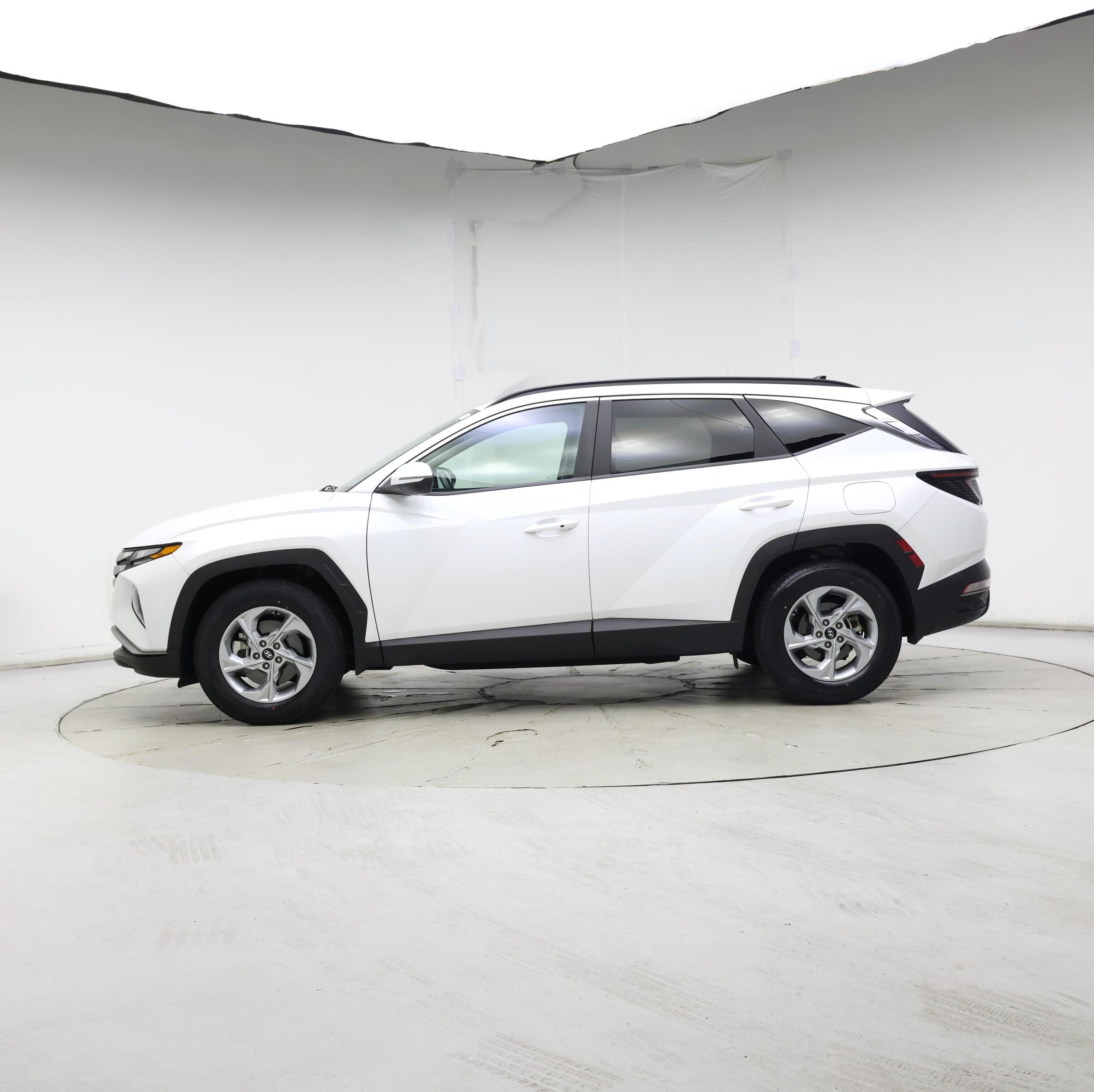 Thumbnail: 2022 Hyundai Tucson - 3