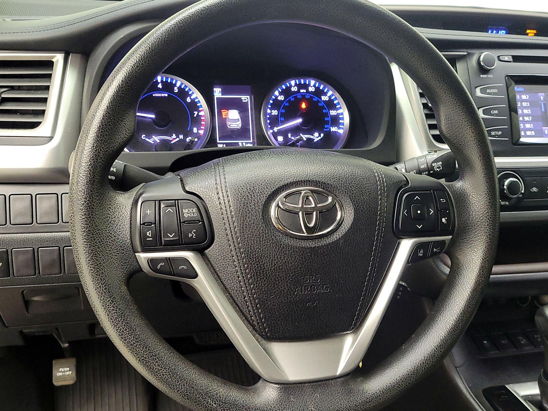 Thumbnail: 2018 Toyota Highlander - 10
