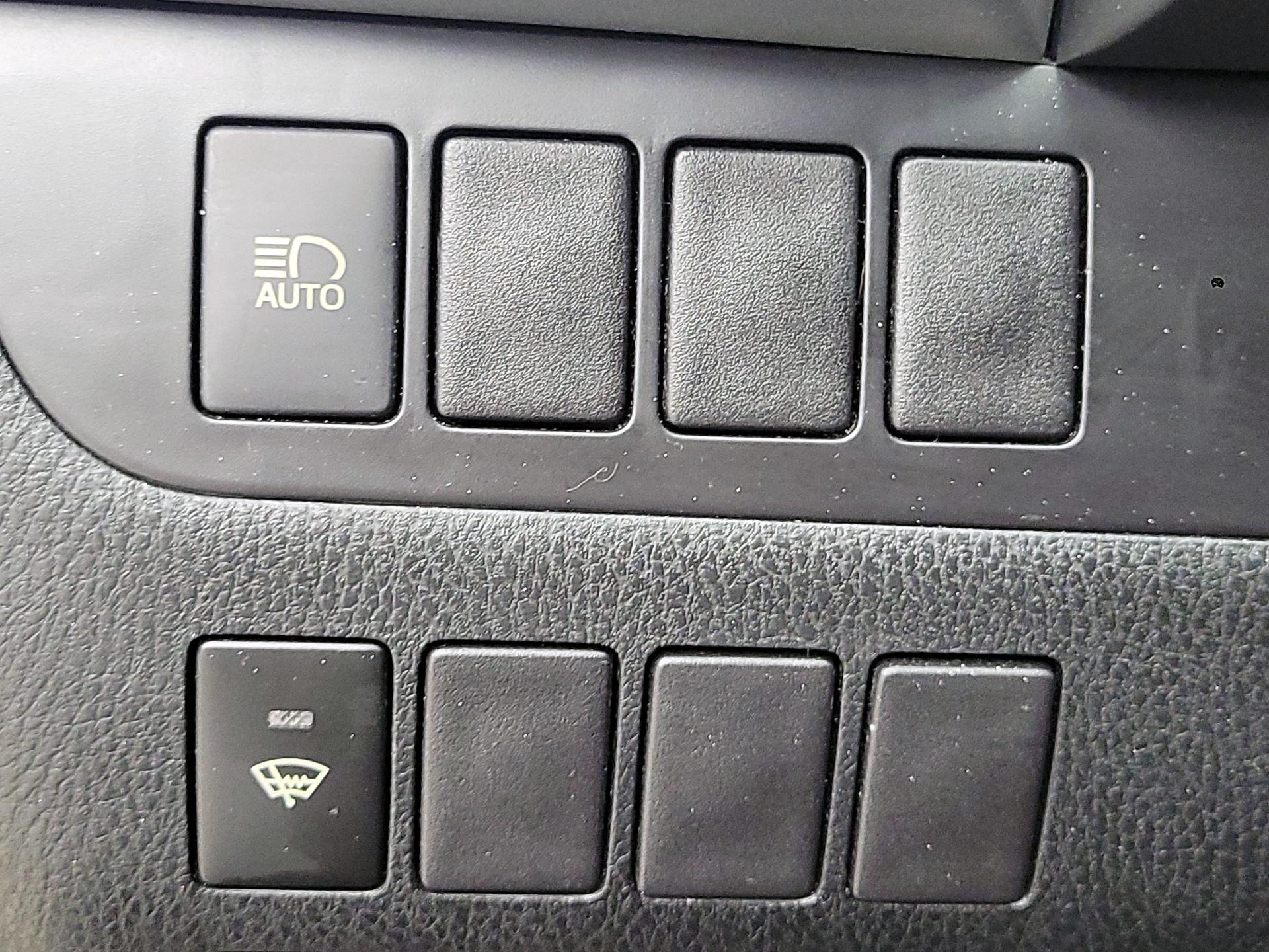 Thumbnail: 2018 Toyota Highlander - 13