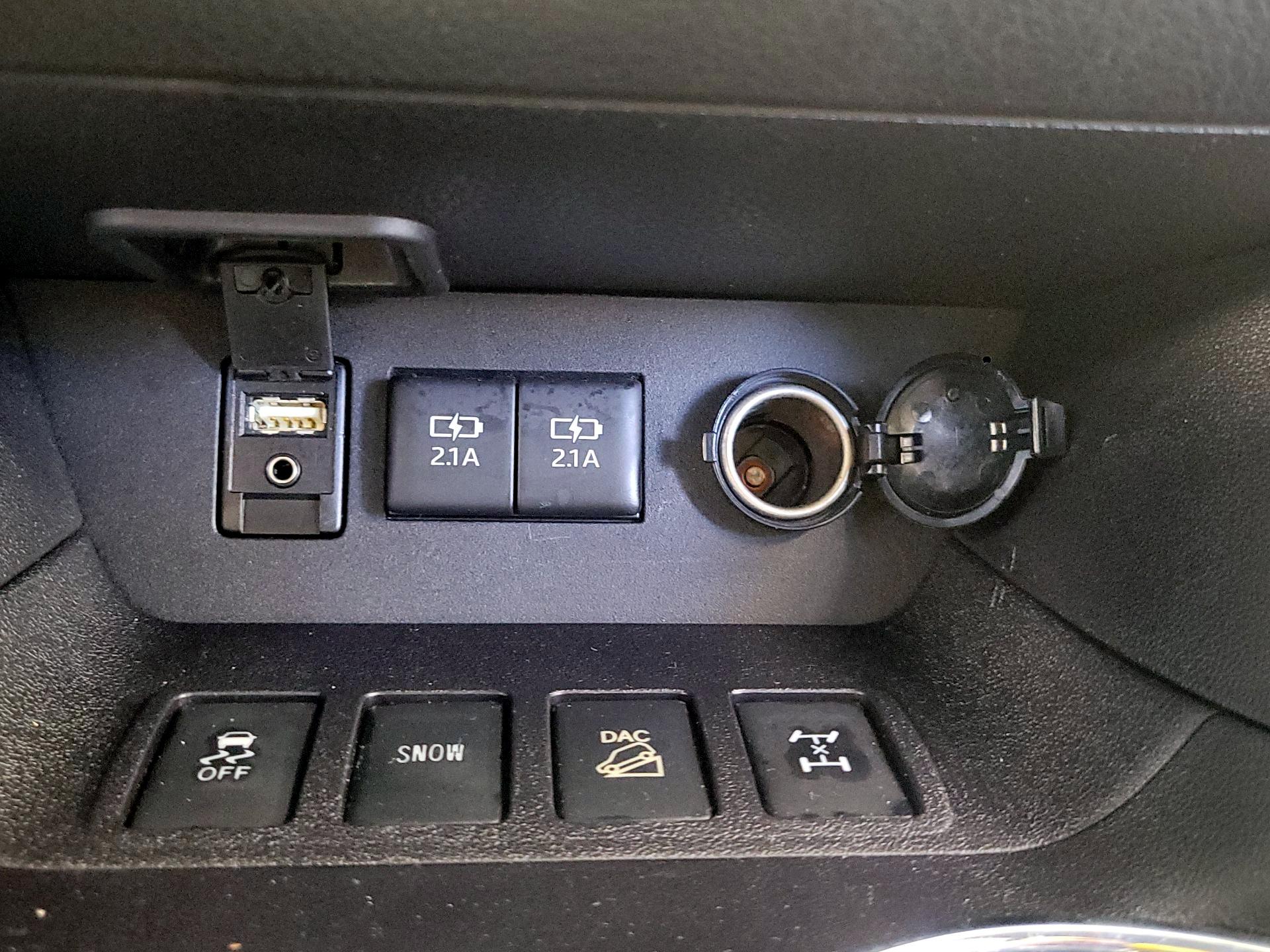 Thumbnail: 2018 Toyota Highlander - 18
