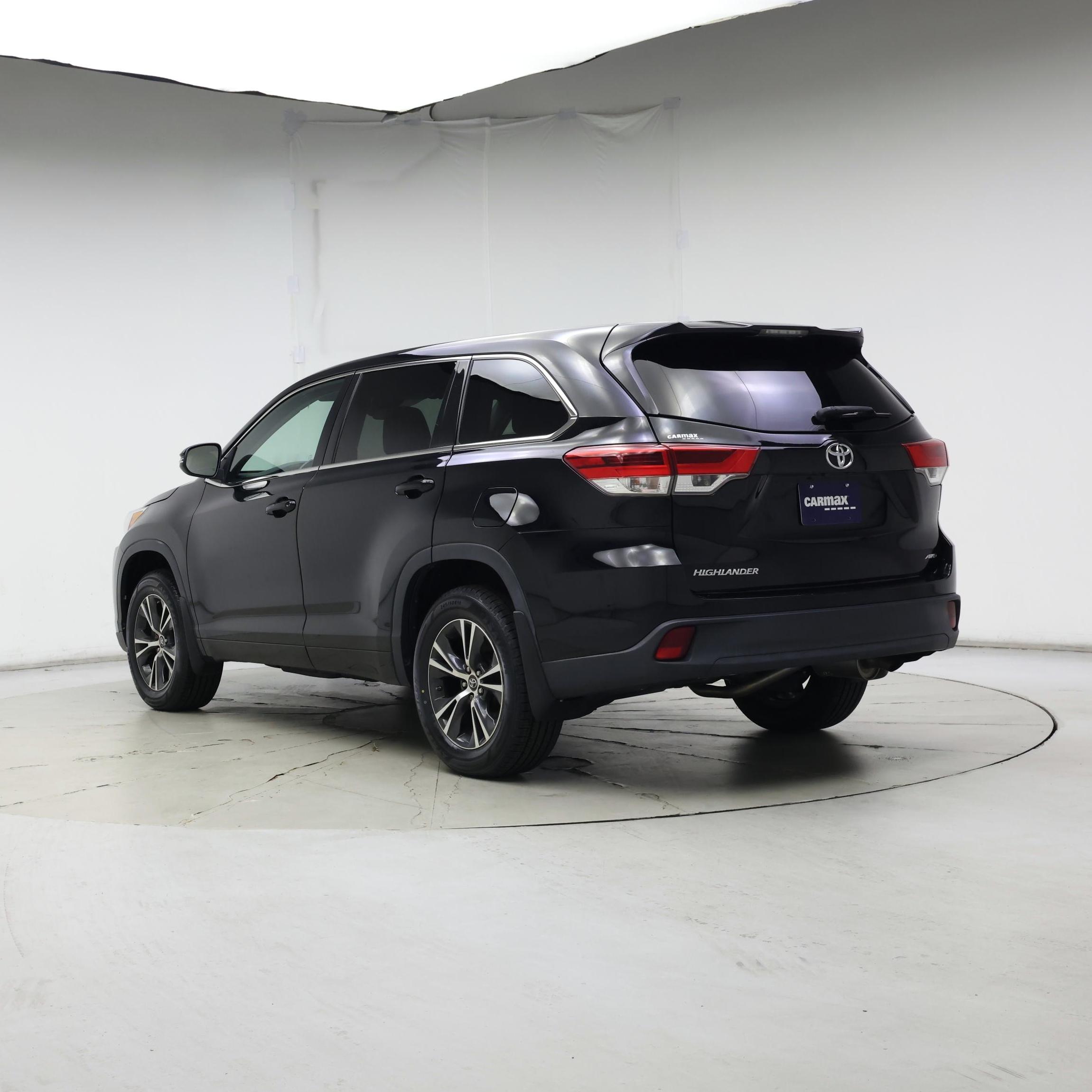 Thumbnail: 2018 Toyota Highlander - 2